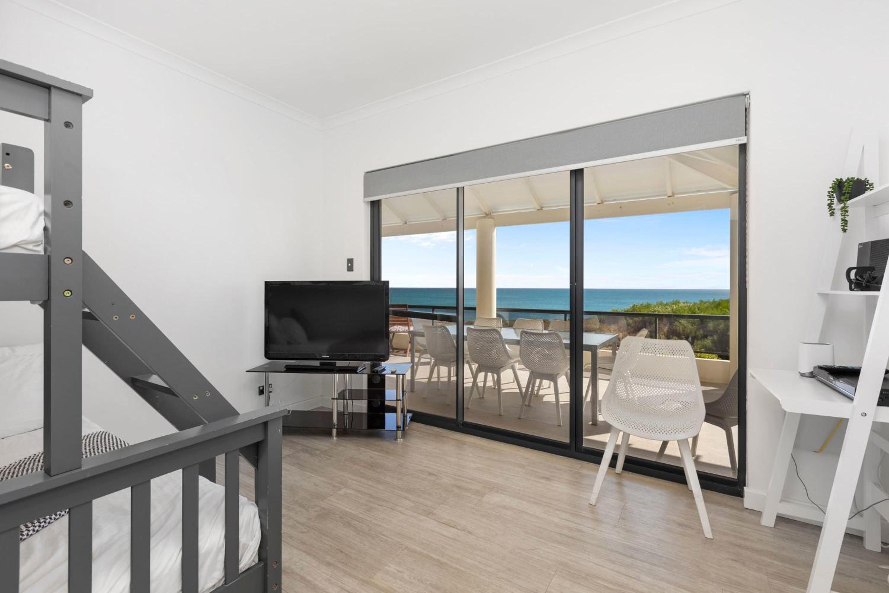 Beachfront Escape Private Pool and Beach Access