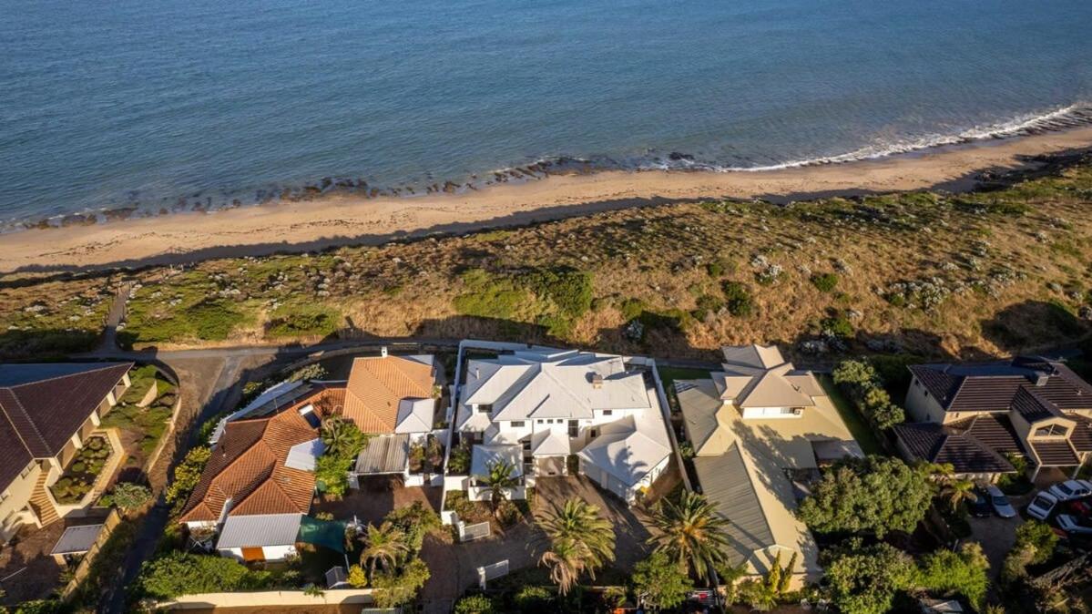 Beachfront Escape Private Pool and Beach Access