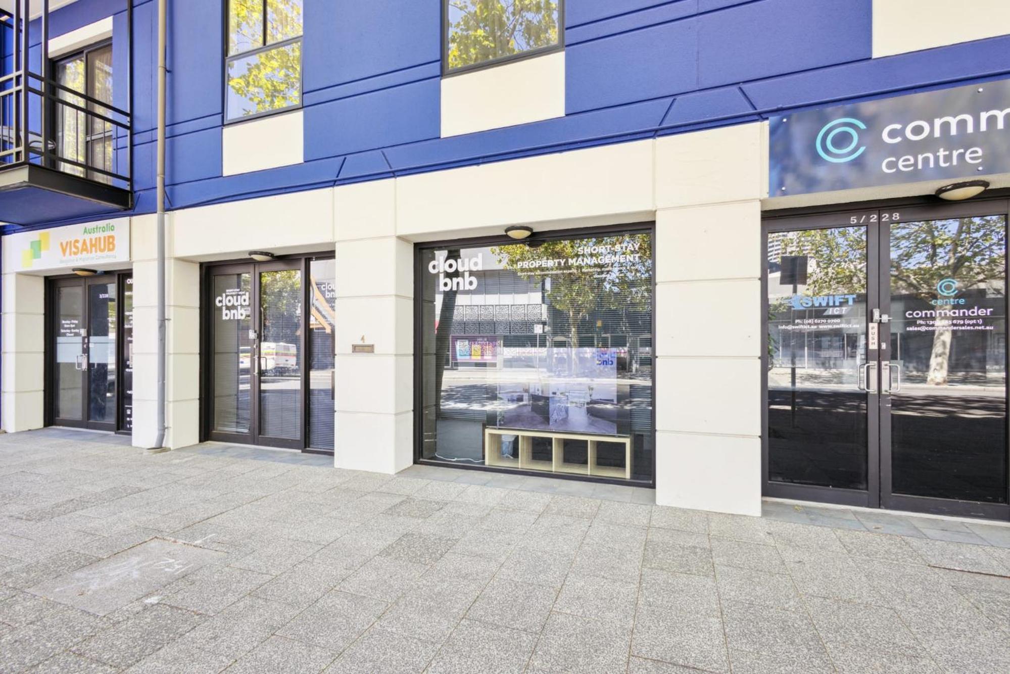 Spacious Apt in Northbridge with Pool