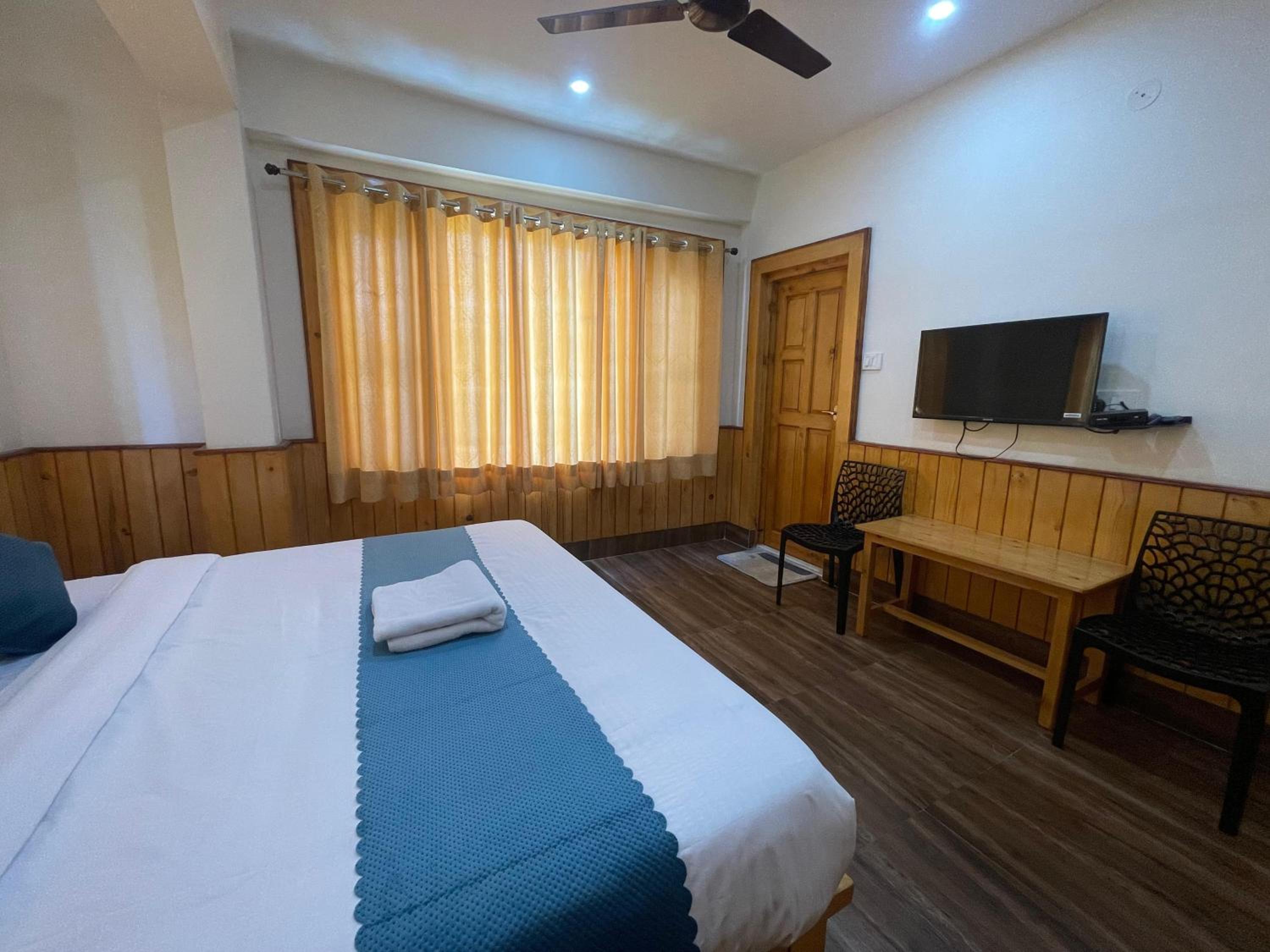 Hotel Diwan Sachpass Himalayan Brothers