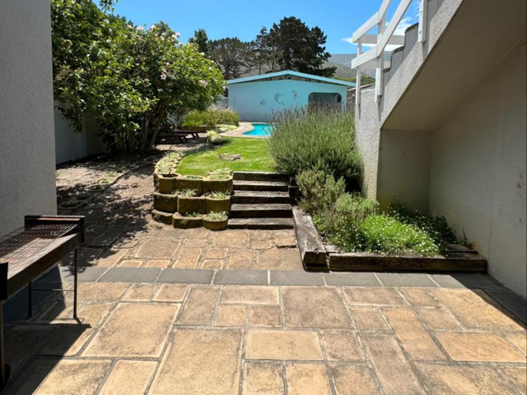Moments Guesthouse, Kleinmond, photo 57