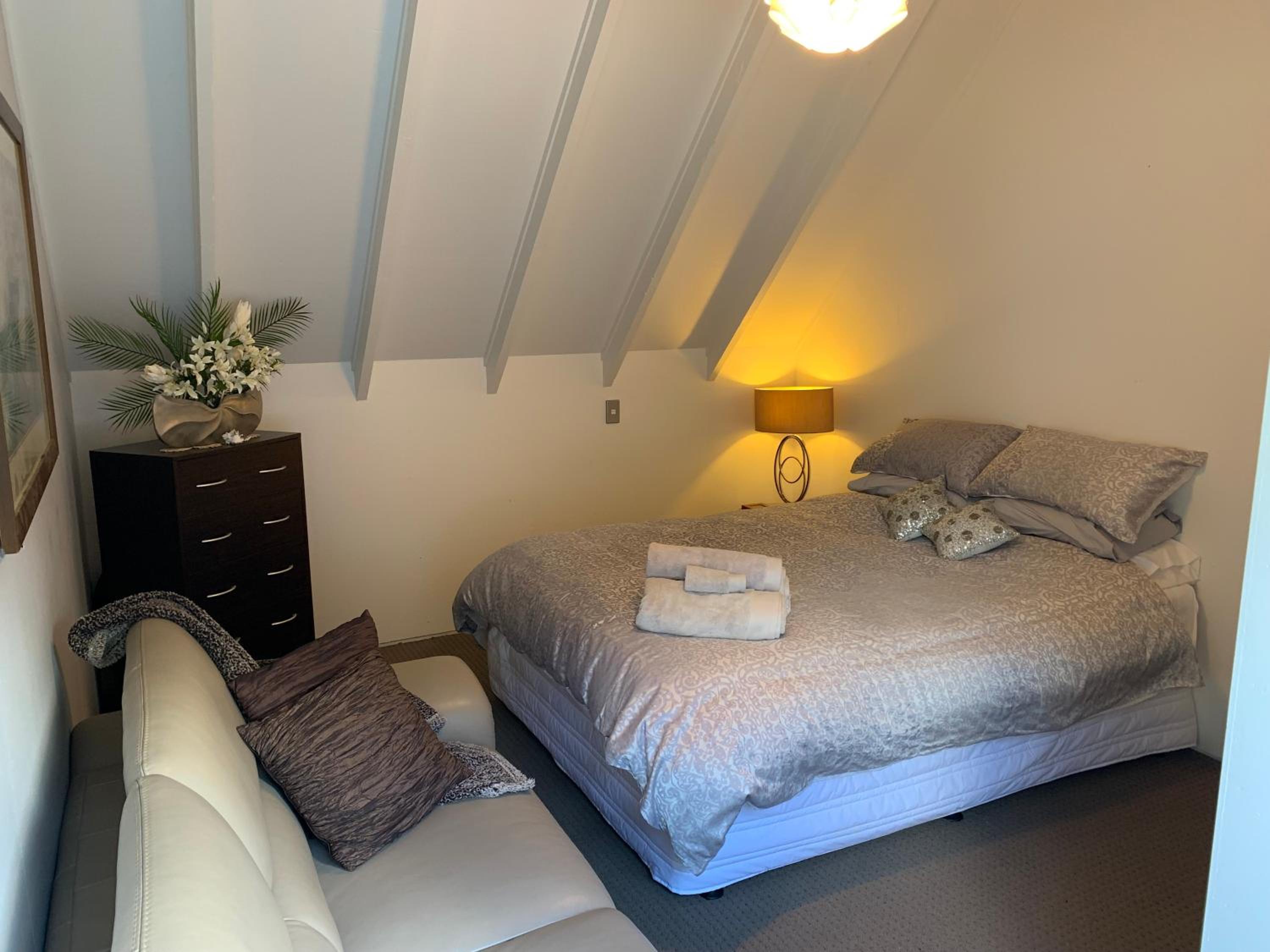 Private Guest Wing - Durie Vale Lodge view 2