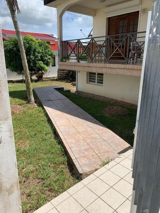Duplex Bas de Villa Terrasse view 2