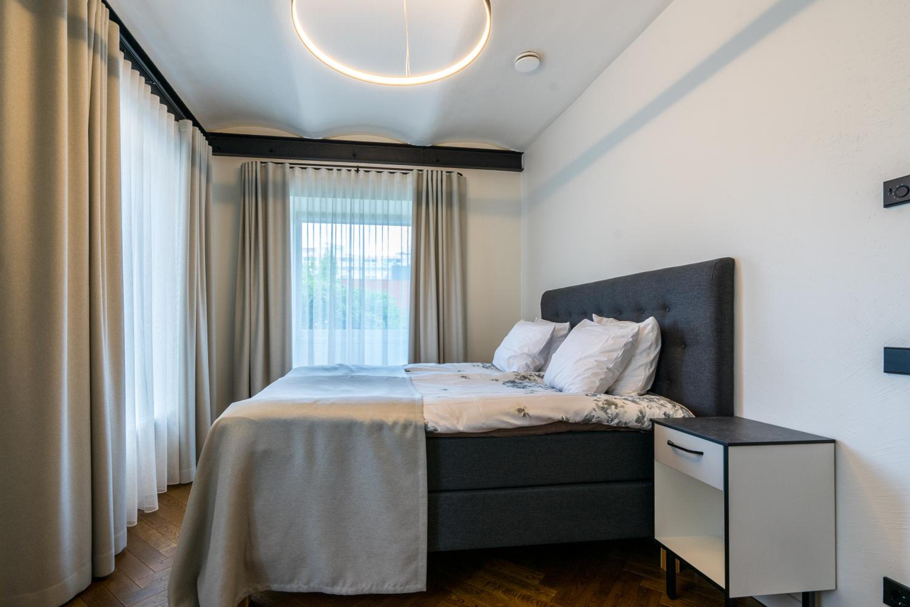 Elias Apartments