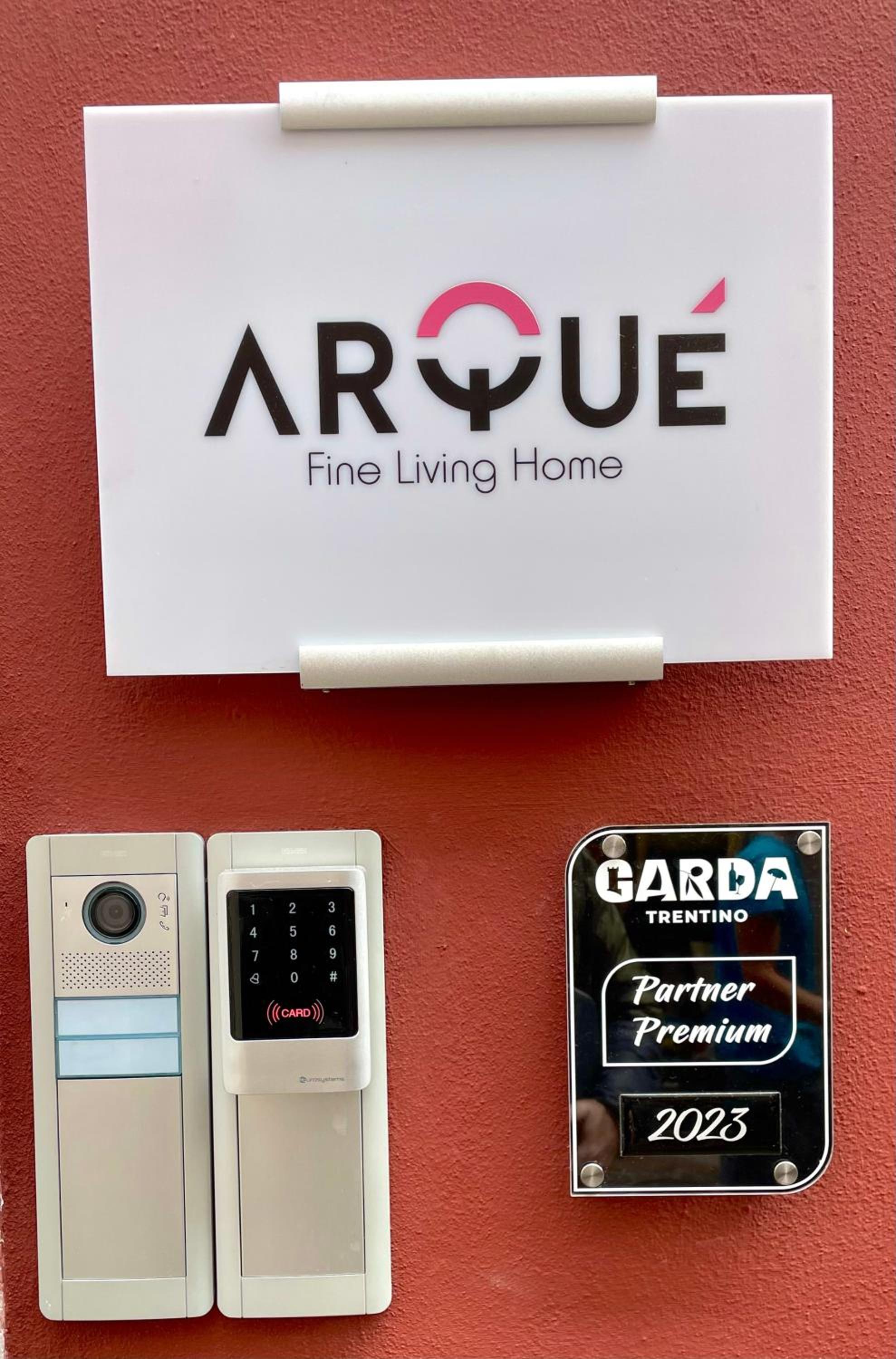 Arqué Apartments - Arco Centro view 2