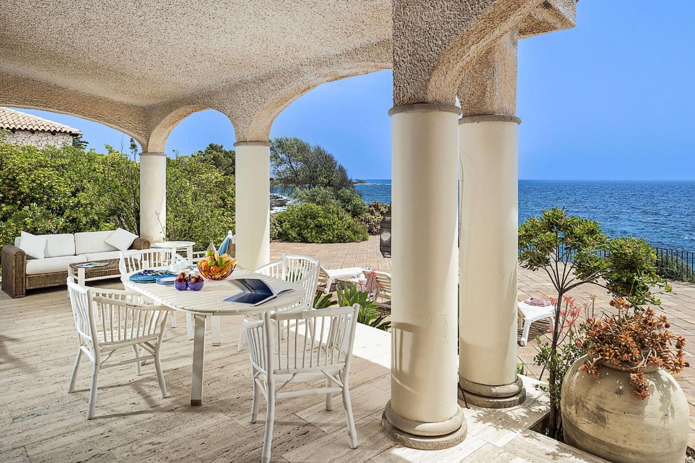 Villa Mare Arabico en Fontane Bianche — balance & terrace