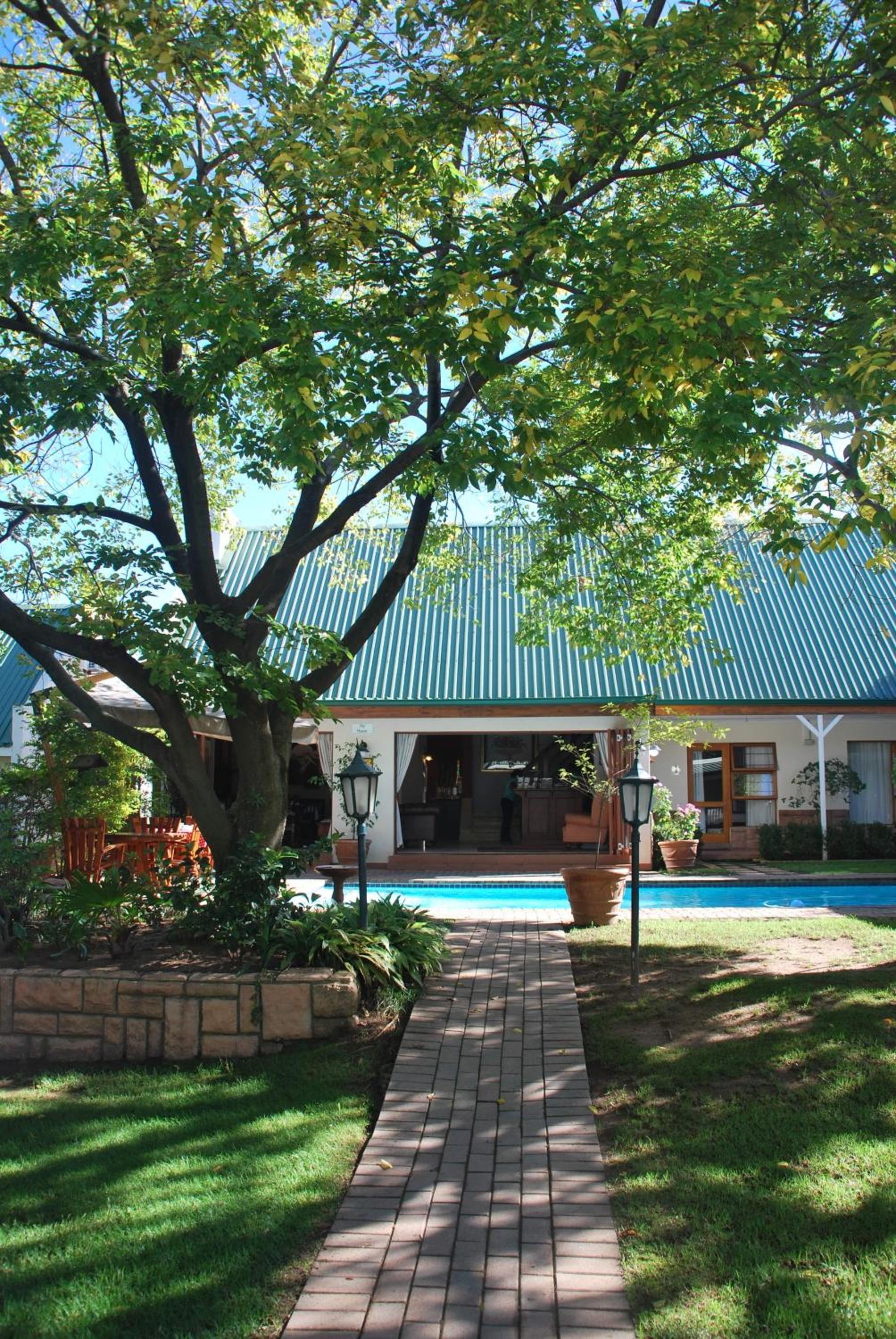 Sunninghill Guest Lodges