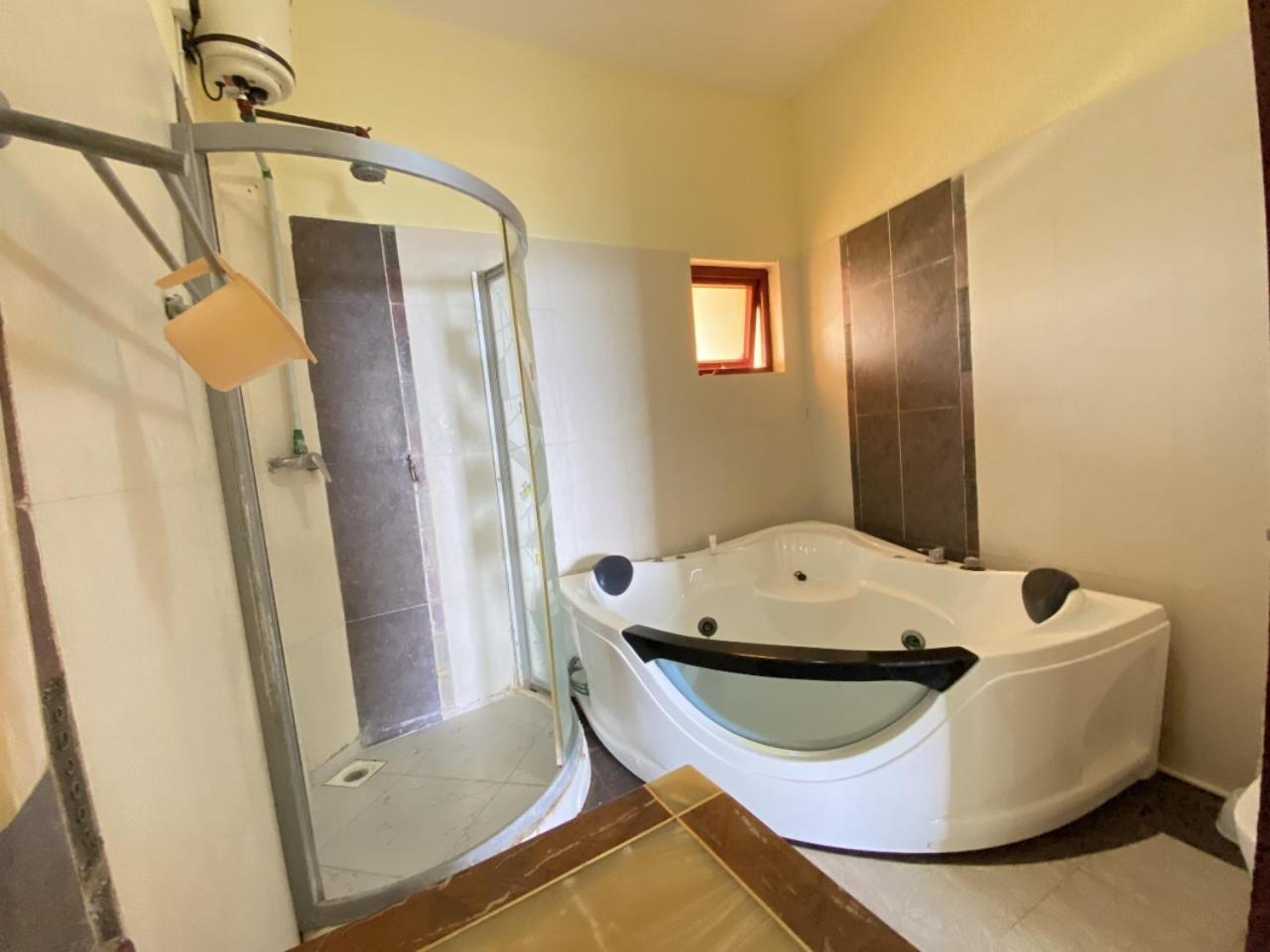 Raha Breeze Beachfront Apartment Shanzu Mombasa