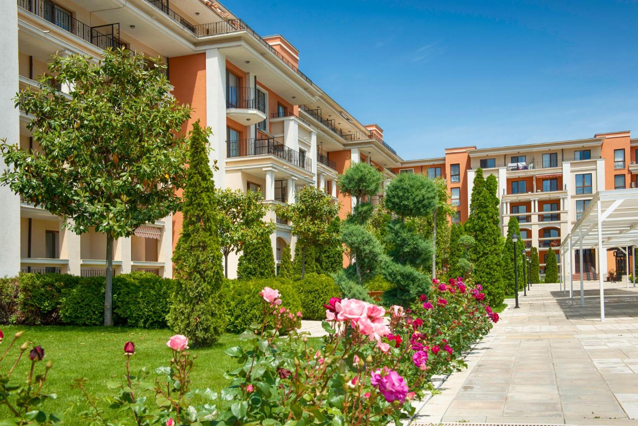 Prestige Beach First Line Apartments in Saint Vlas