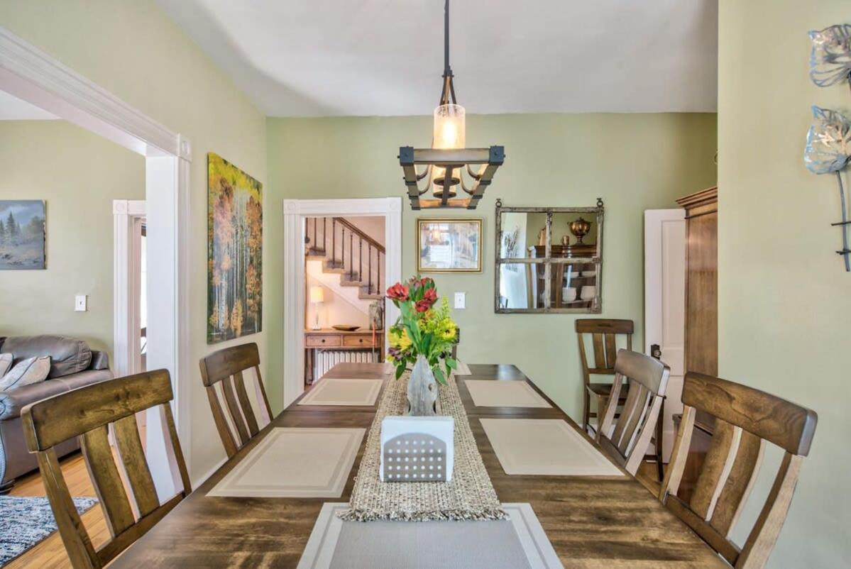 Victorian Charm With Hot Tub & Fire Pit Downtown