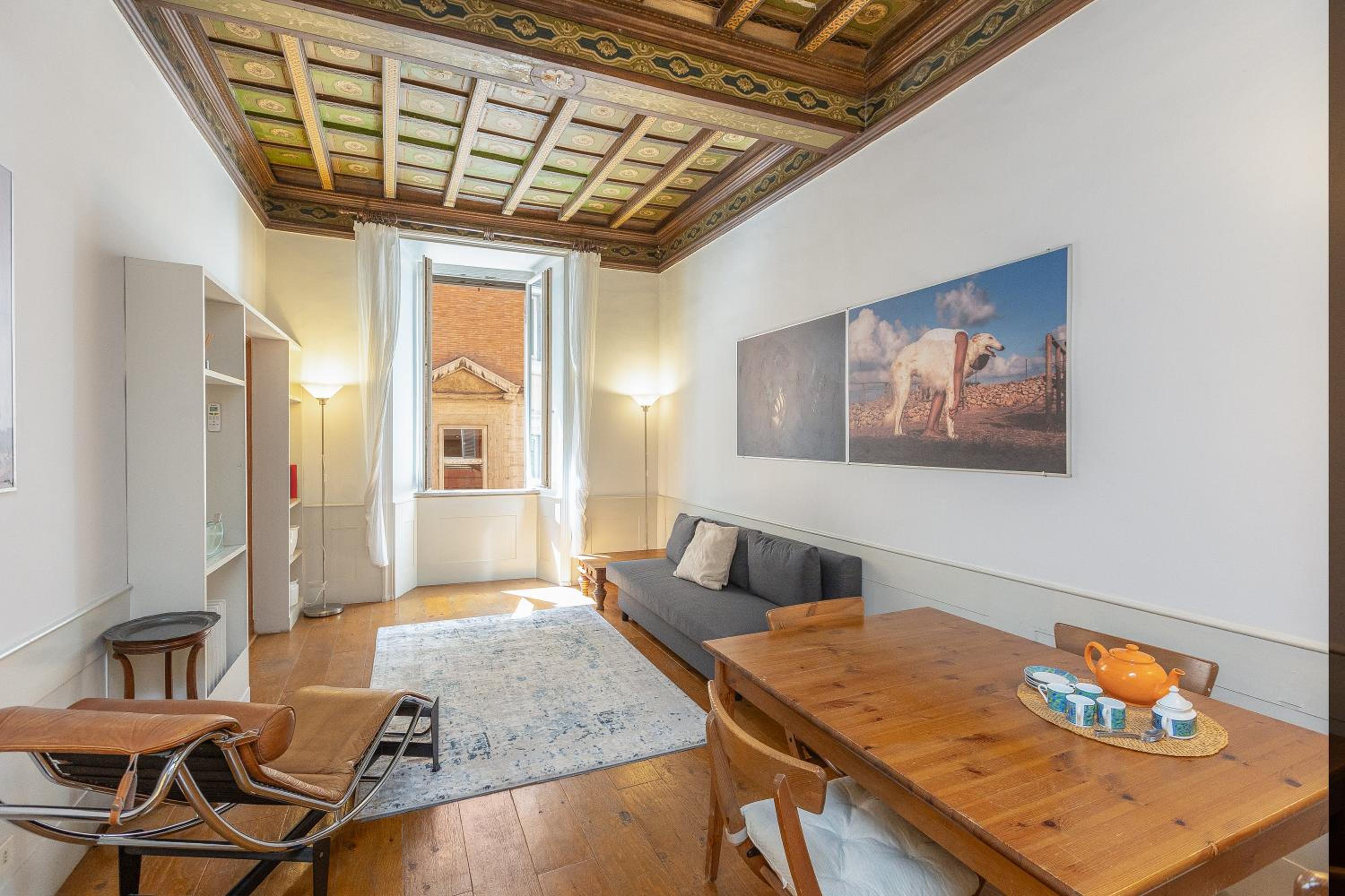 Frattina Atmosphere by Rental in Rome