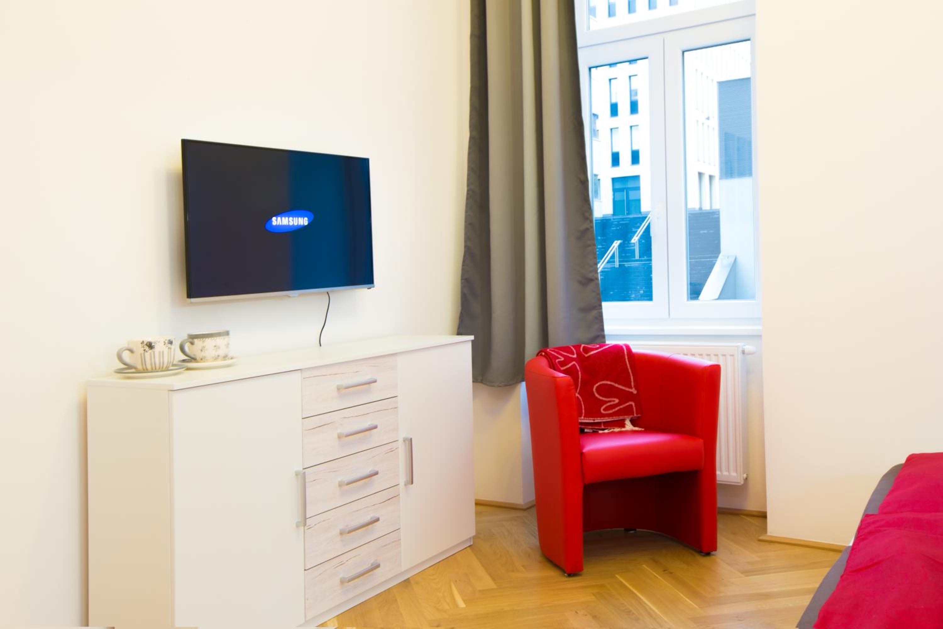 The Barts Apartments - Self Check-in