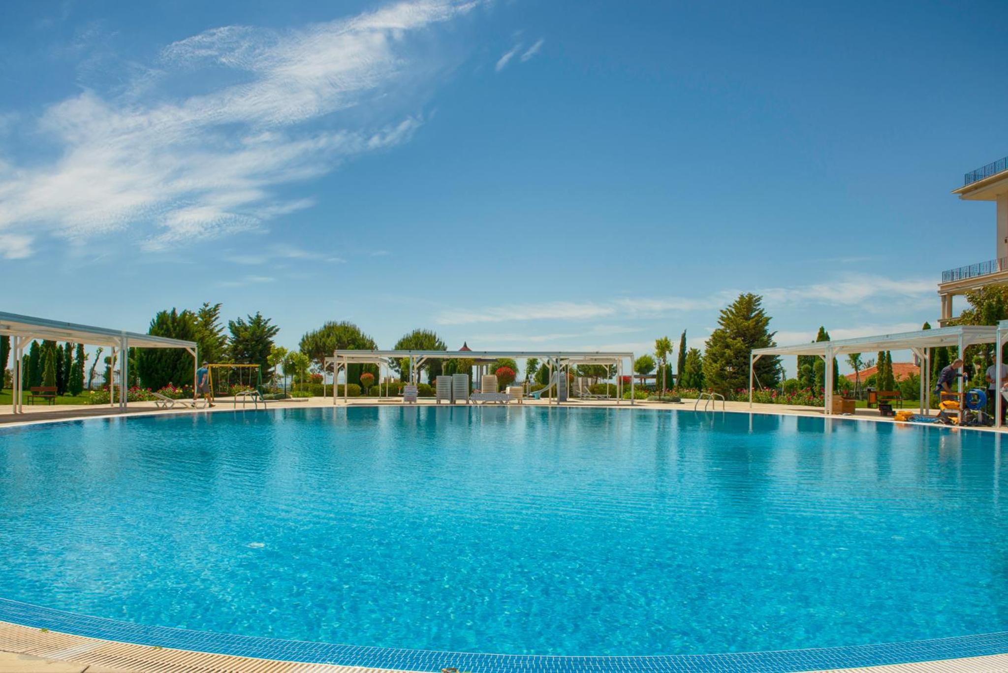 Prestige Beach First Line Apartments in Saint Vlas
