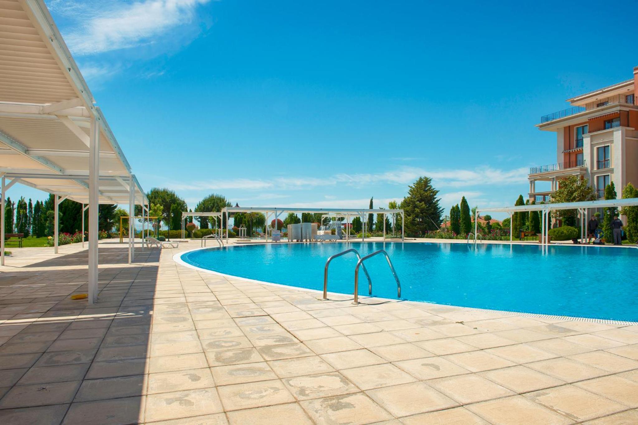 Prestige Beach First Line Apartments in Saint Vlas
