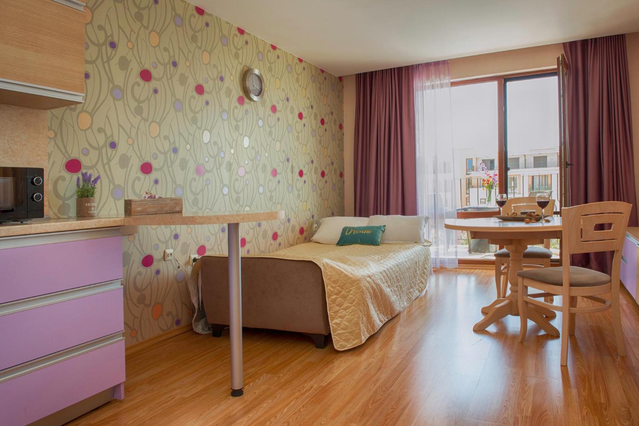 Prestige Beach First Line Apartments in Saint Vlas