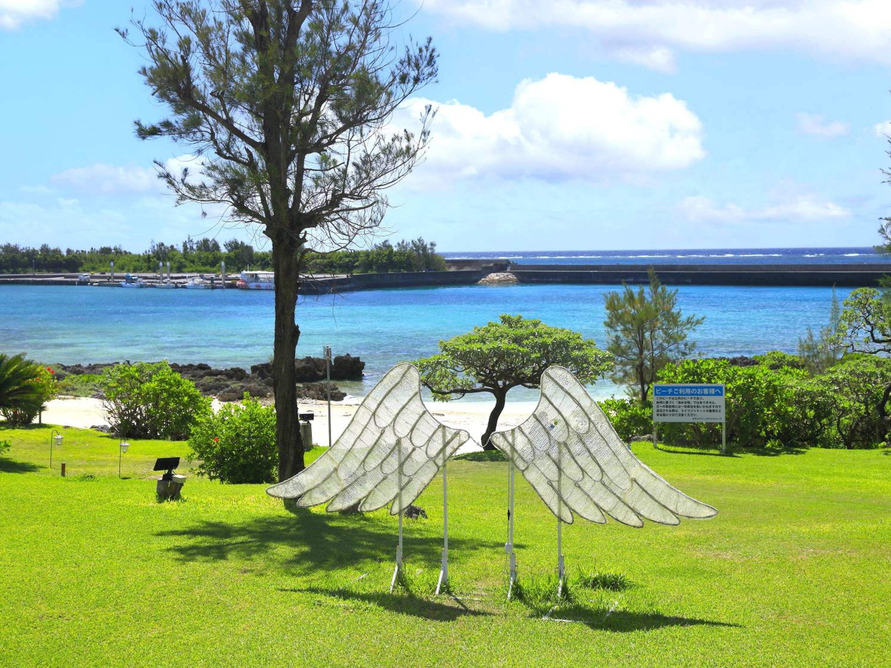 Hotel Breezebay Marina