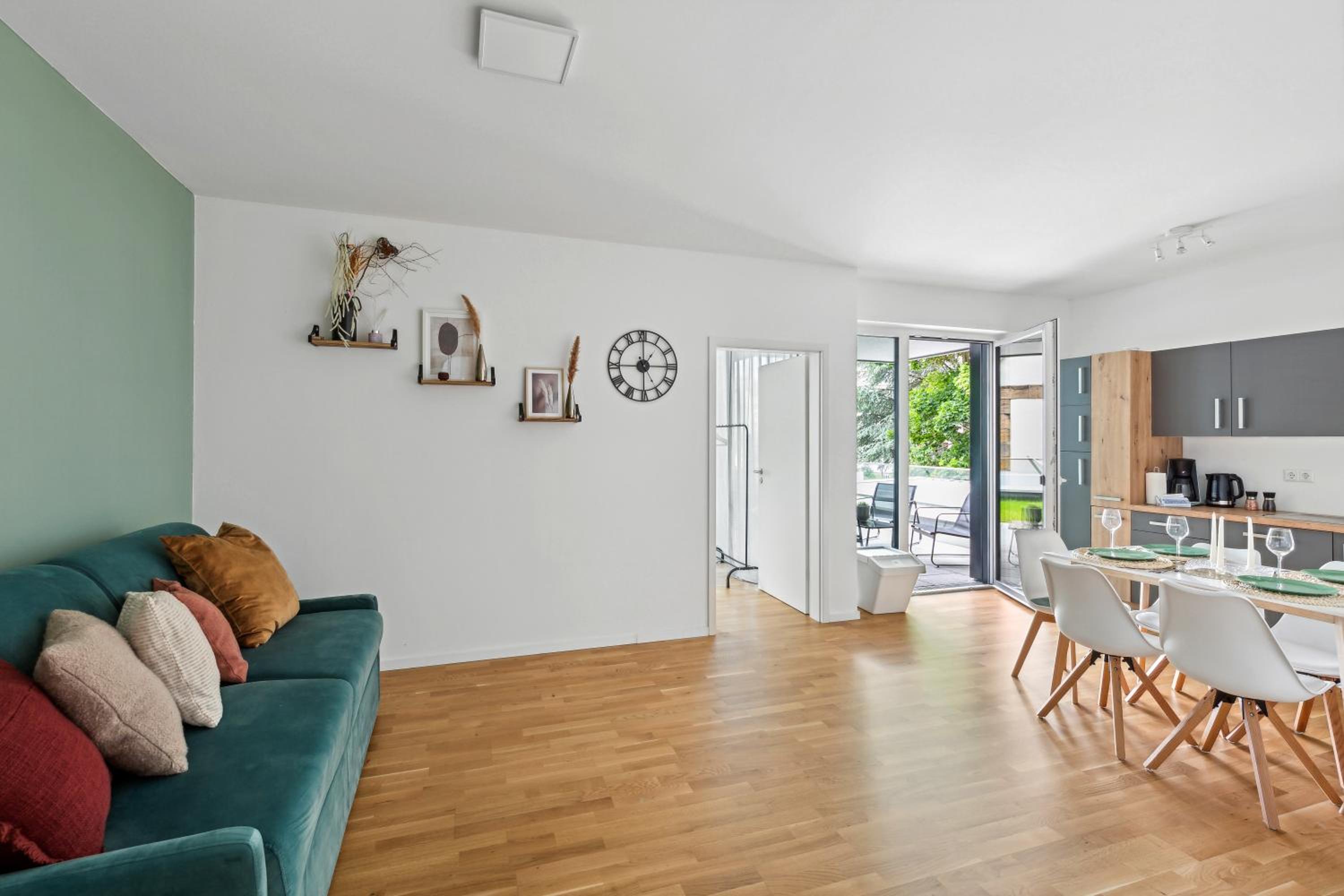 Sali-Homes R5 - New Build with Terrace in City Center
