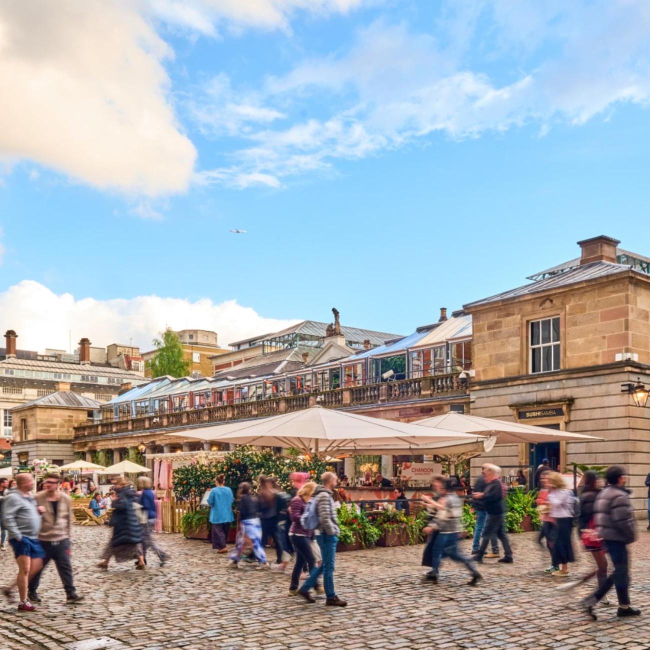 Modern Living in the Heart of Covent Garden! No Lift 6BC