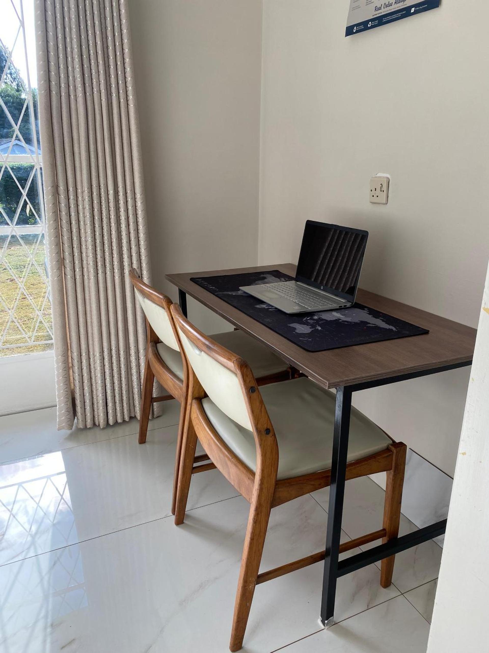 Exquisite 3 bed with pool and solar - 2238