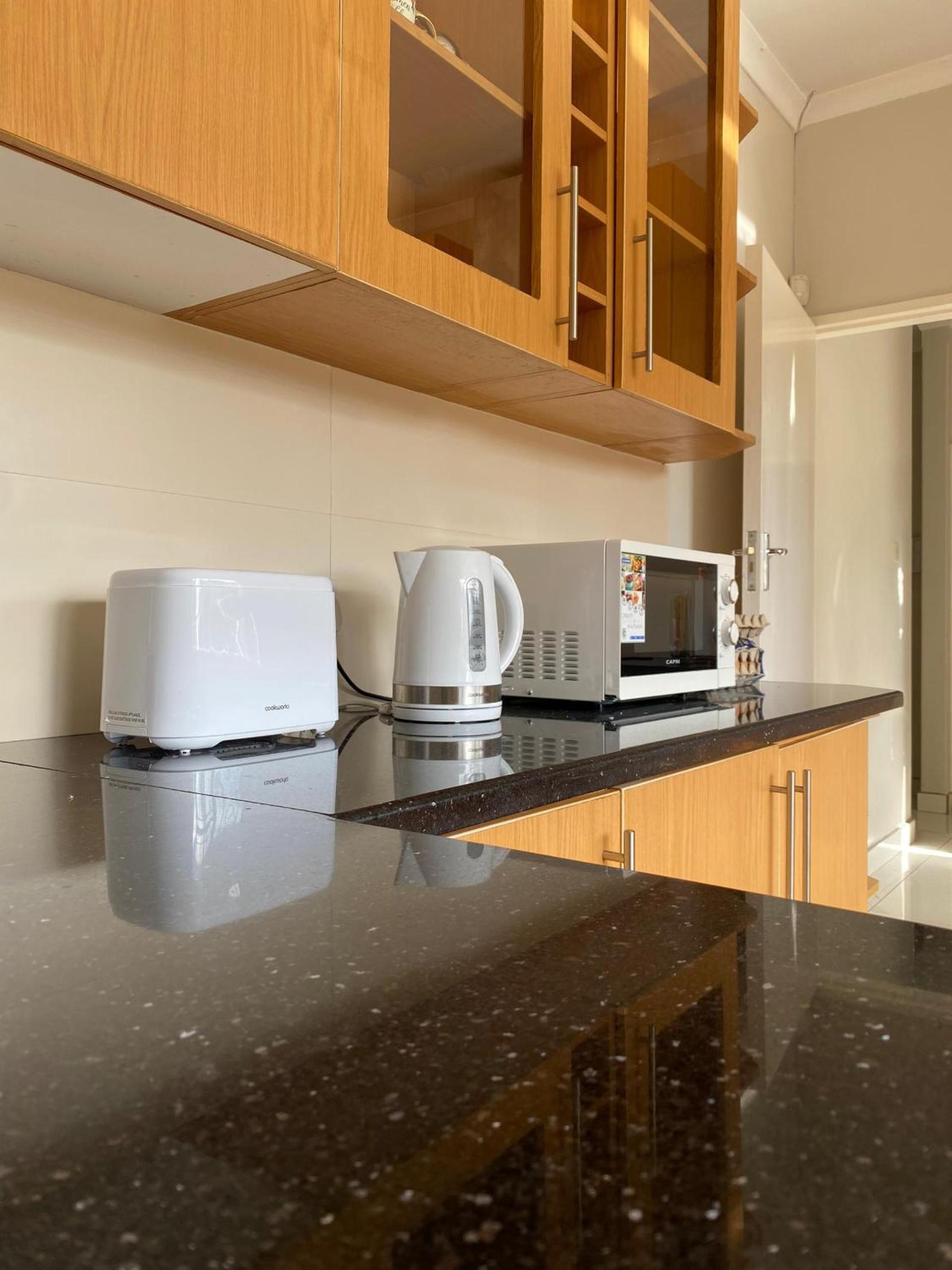 Exquisite 3 bed with pool and solar - 2238