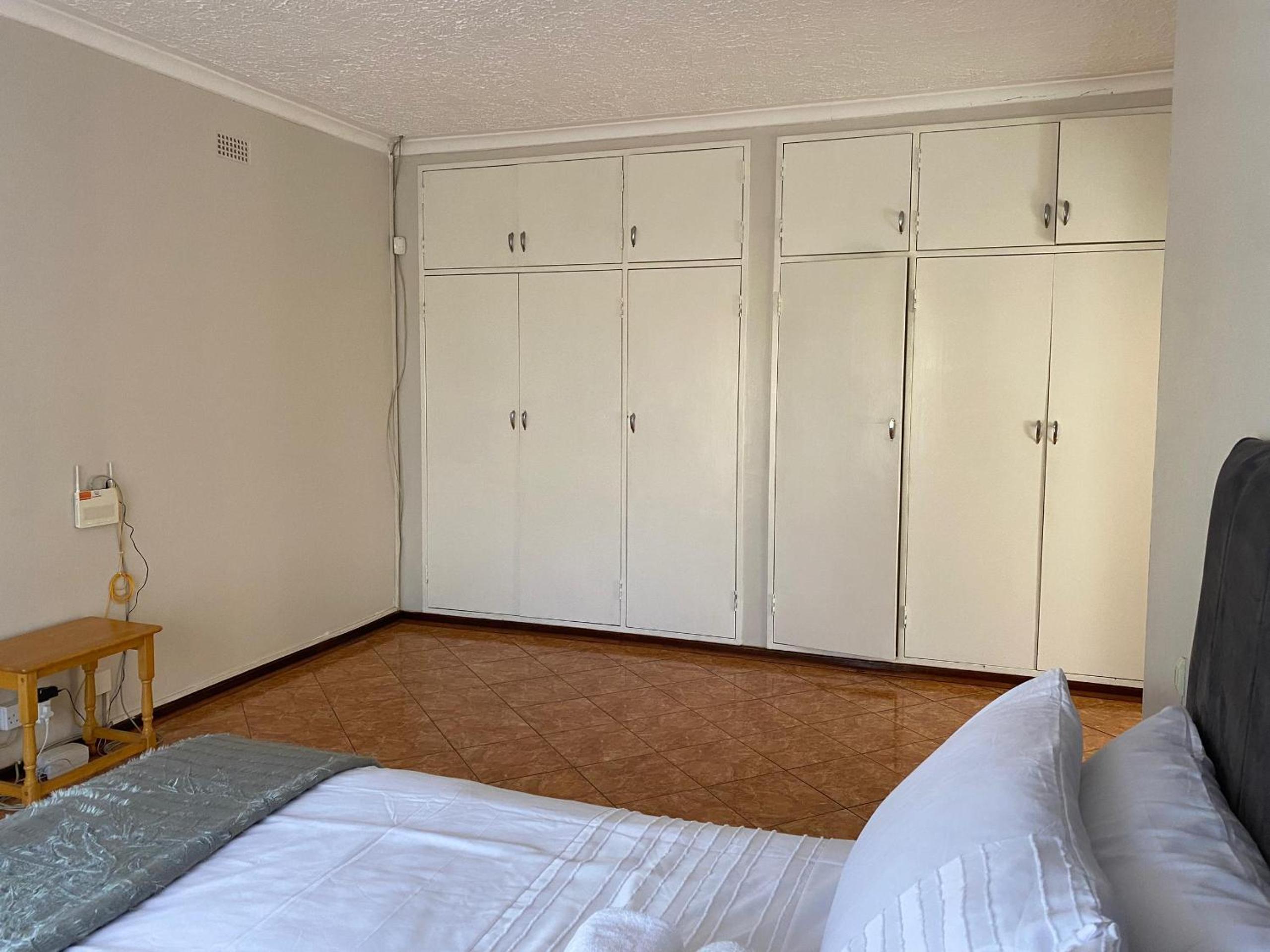 Exquisite 3 bed with pool and solar - 2238