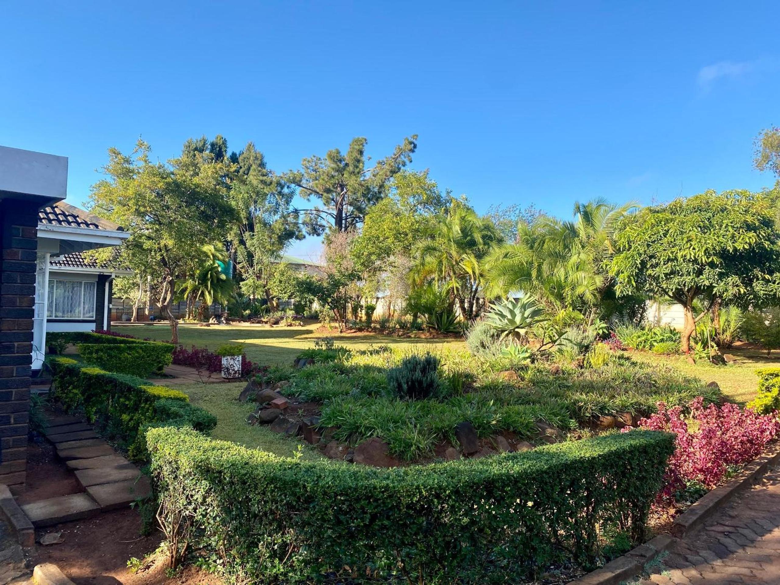 Exquisite 3 bed with pool and solar - 2238