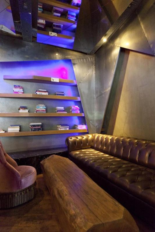 Tulip City Hotel - Image 19