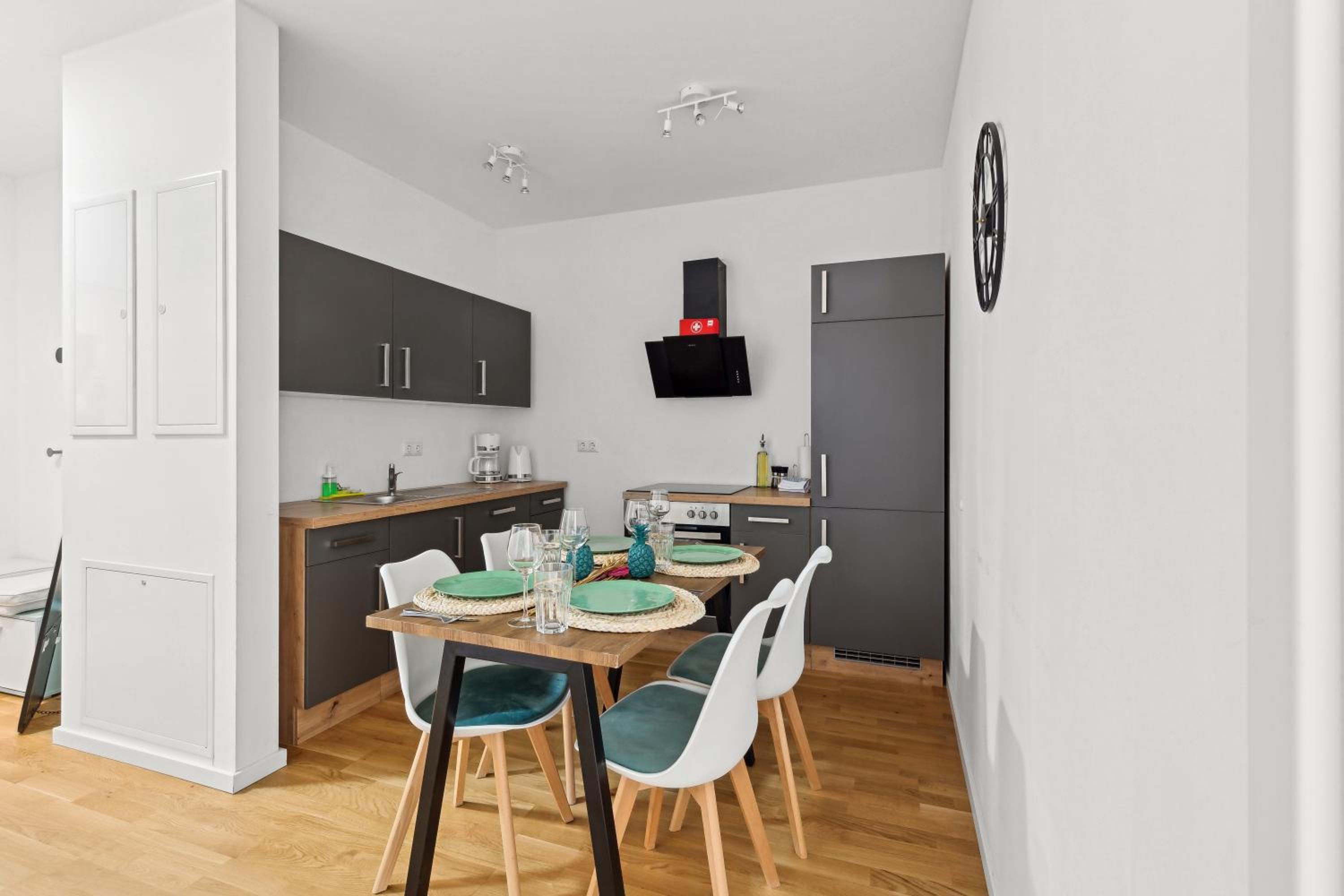 Sali Homes R3 - Cozy Retreat by Roter Main River