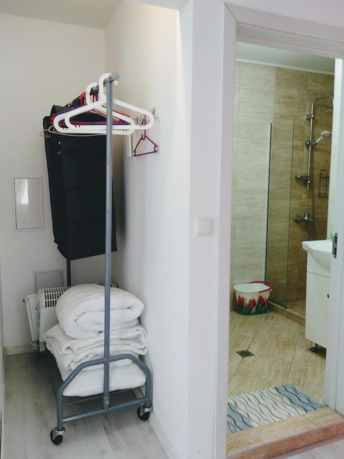 Private apartment with parking and pool