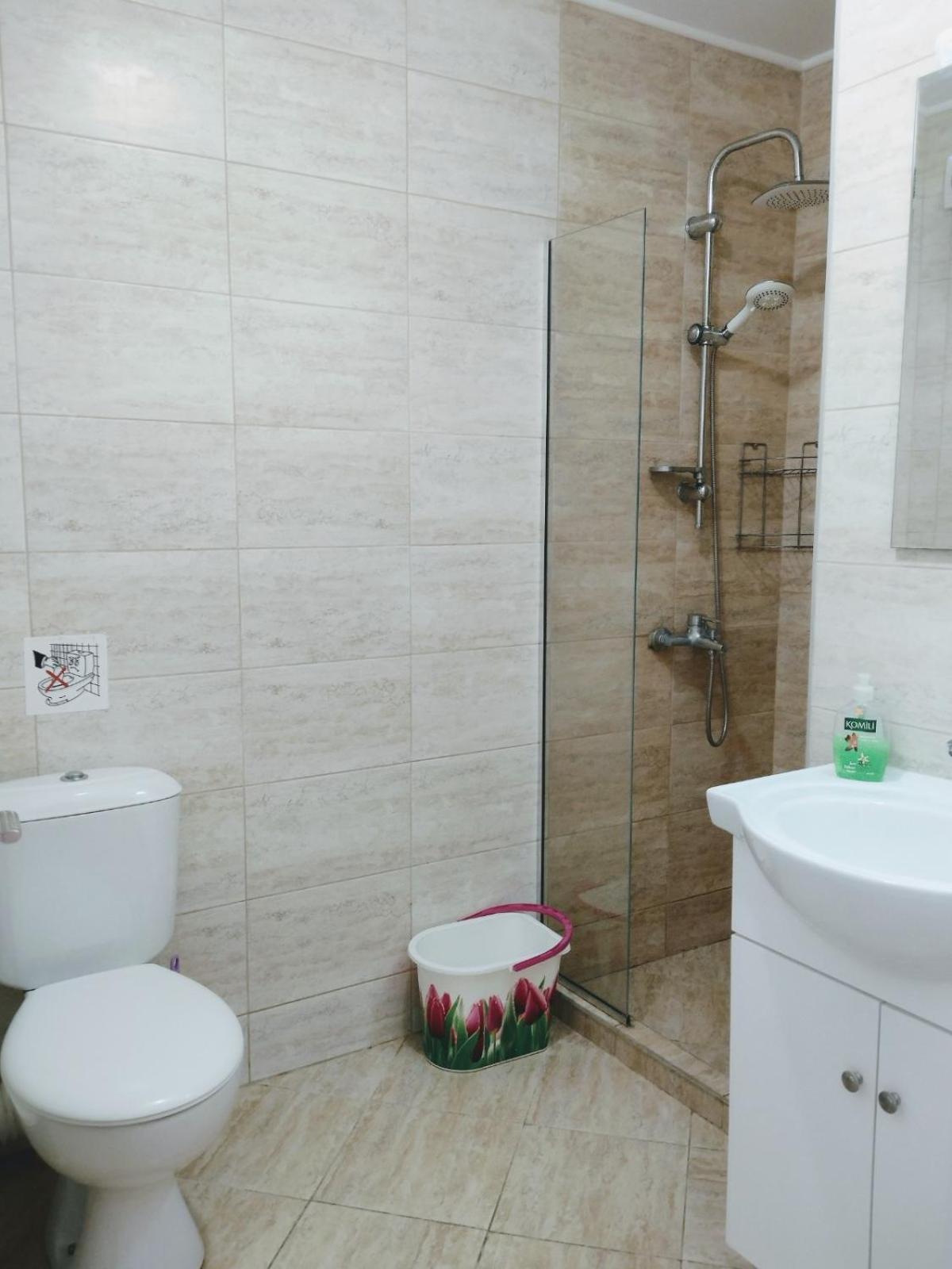 Private apartment with parking and pool