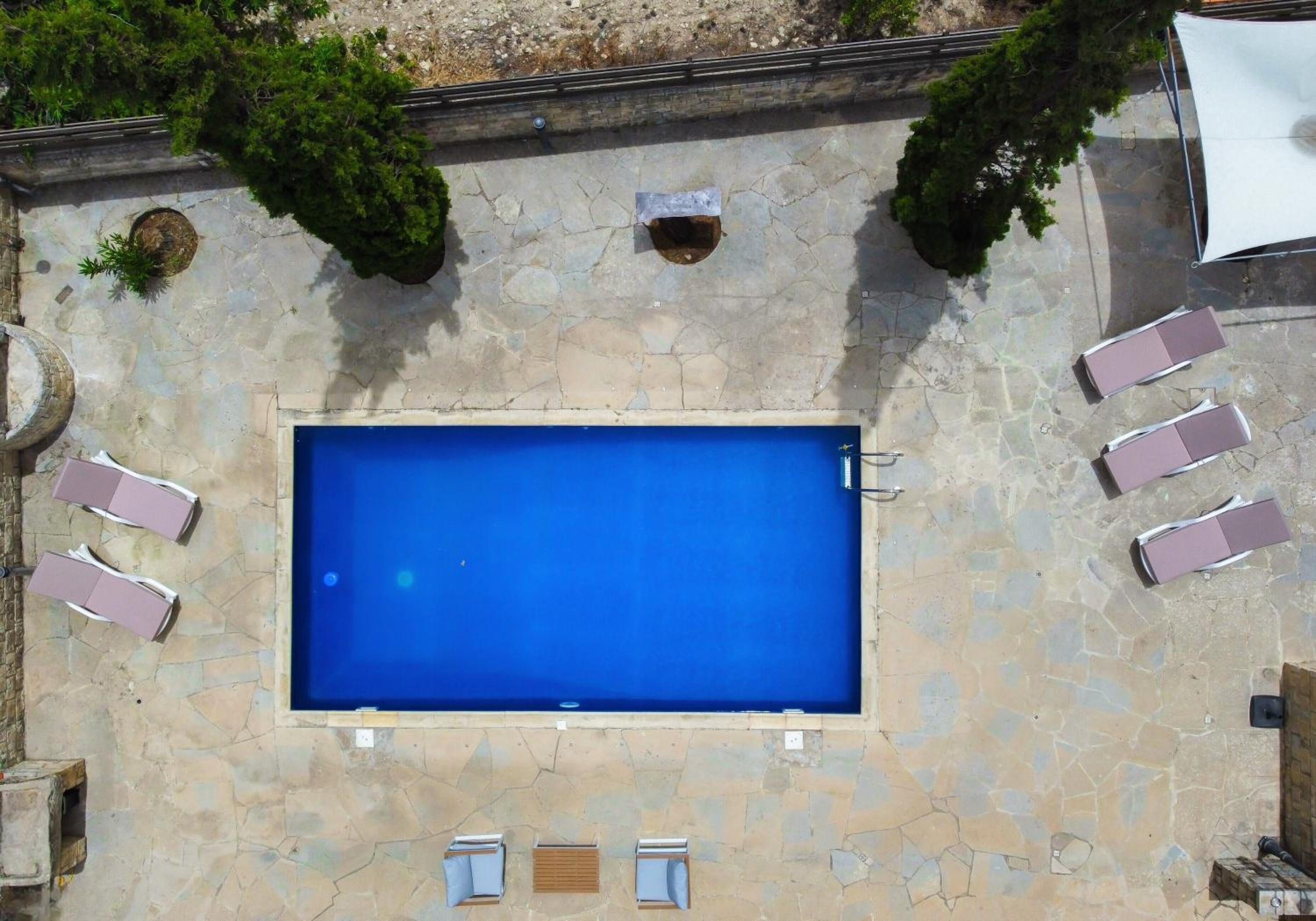 Phaedrus Living: Traditional Stone House Pachna