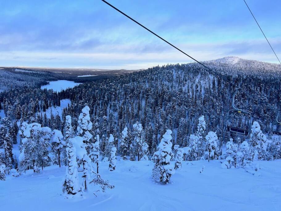 Snowfall Haven - Ruka Skiout view 5