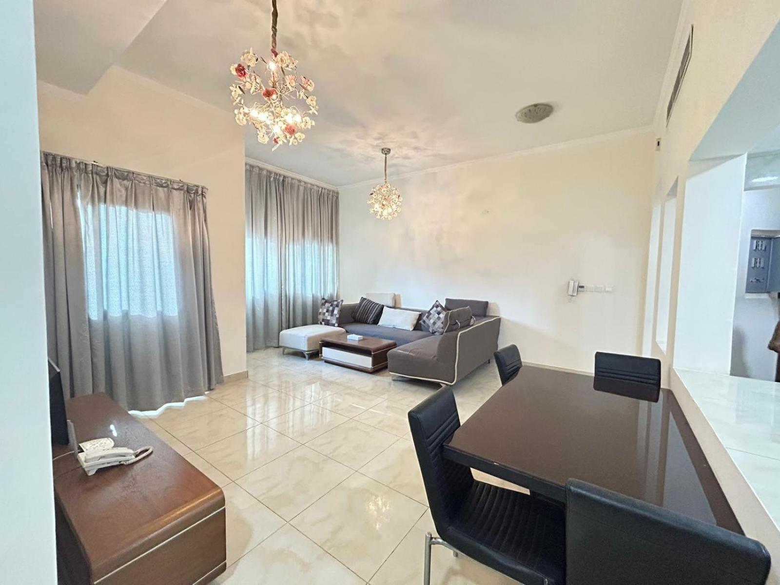 Al Hayat Suites Apartment