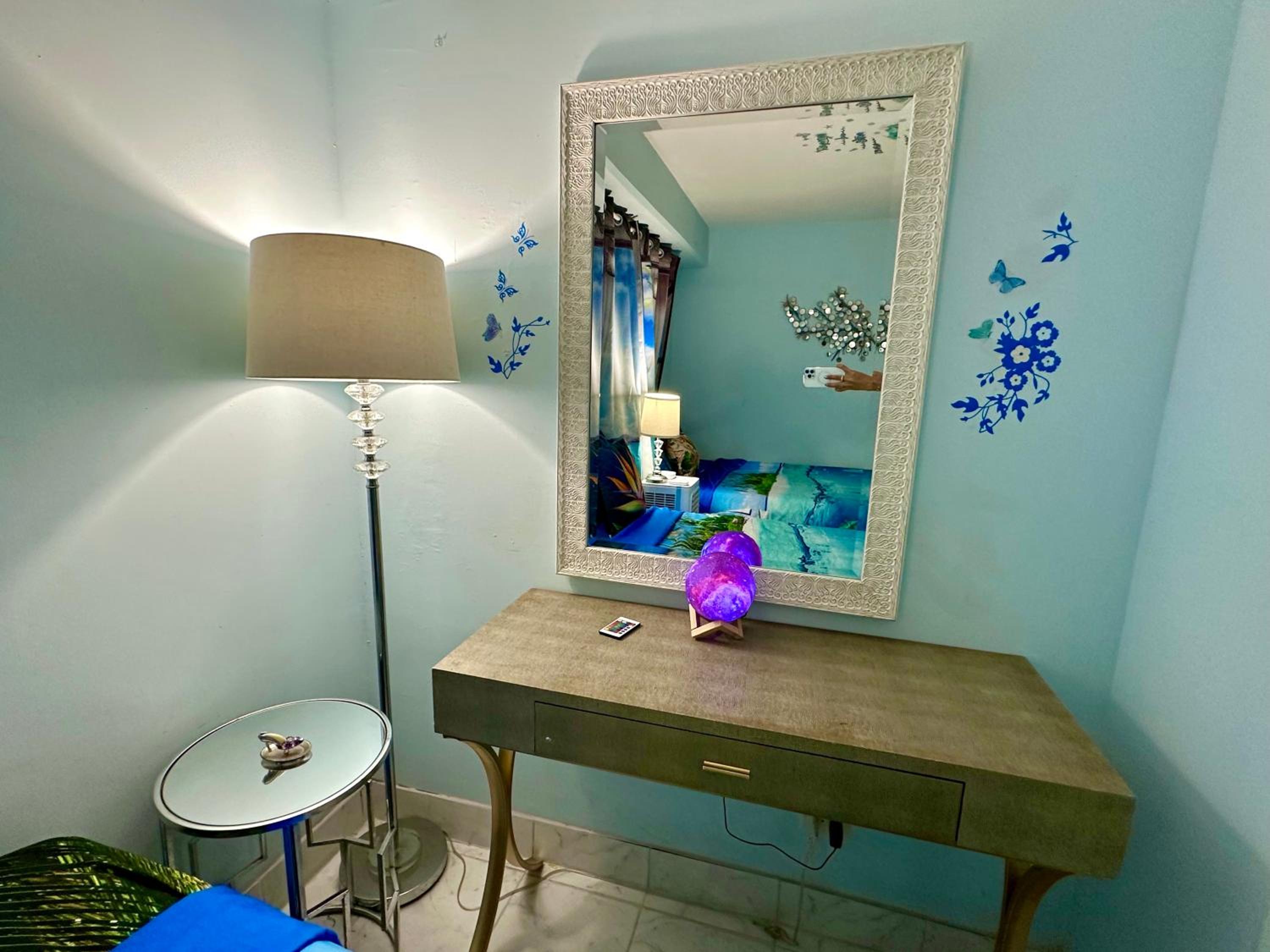 WAIKIKI 2 BEDROOMS, 1 BATH, FREE PARKING, SLEEP 6 view 4