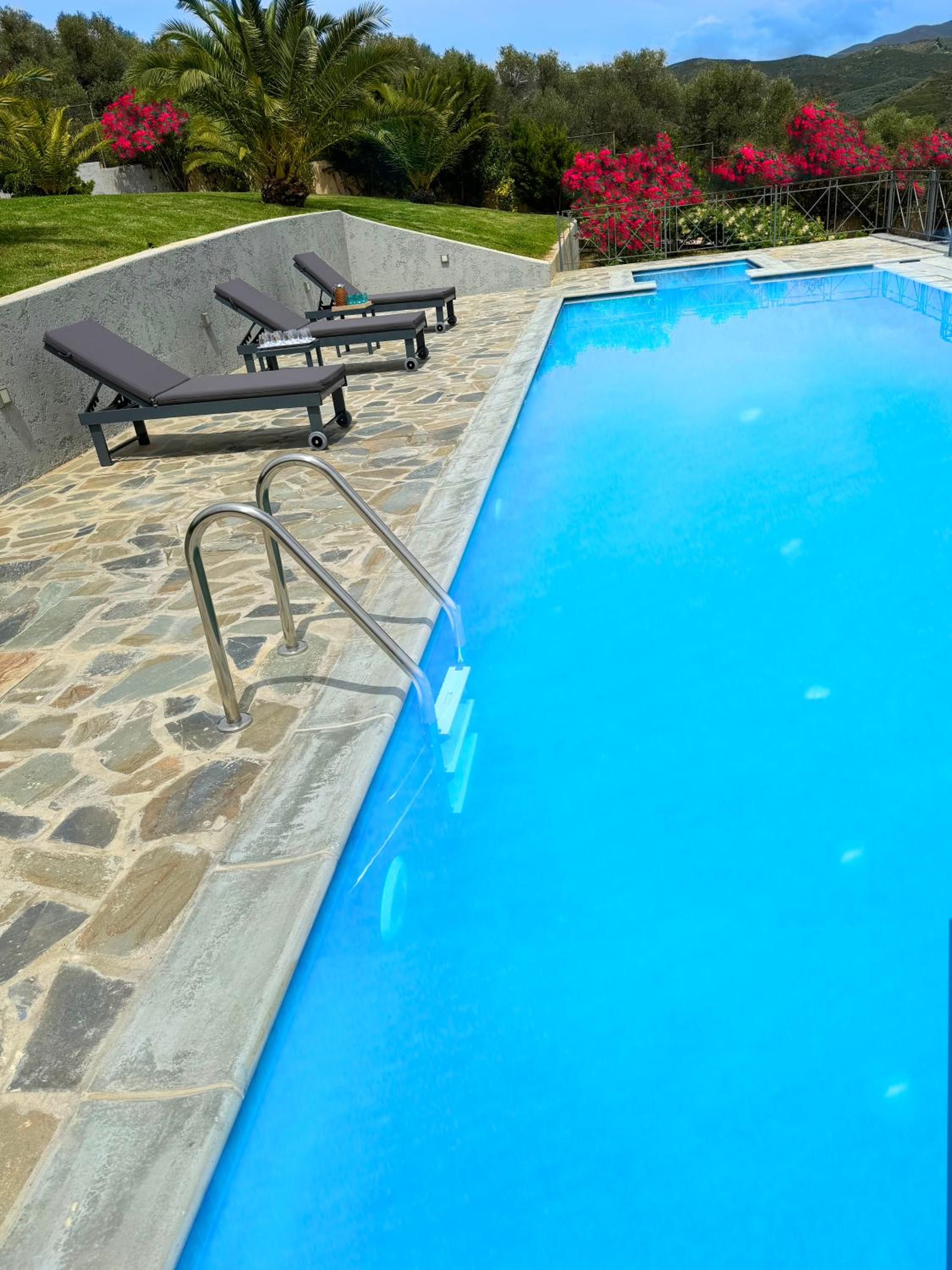 Villa Raks