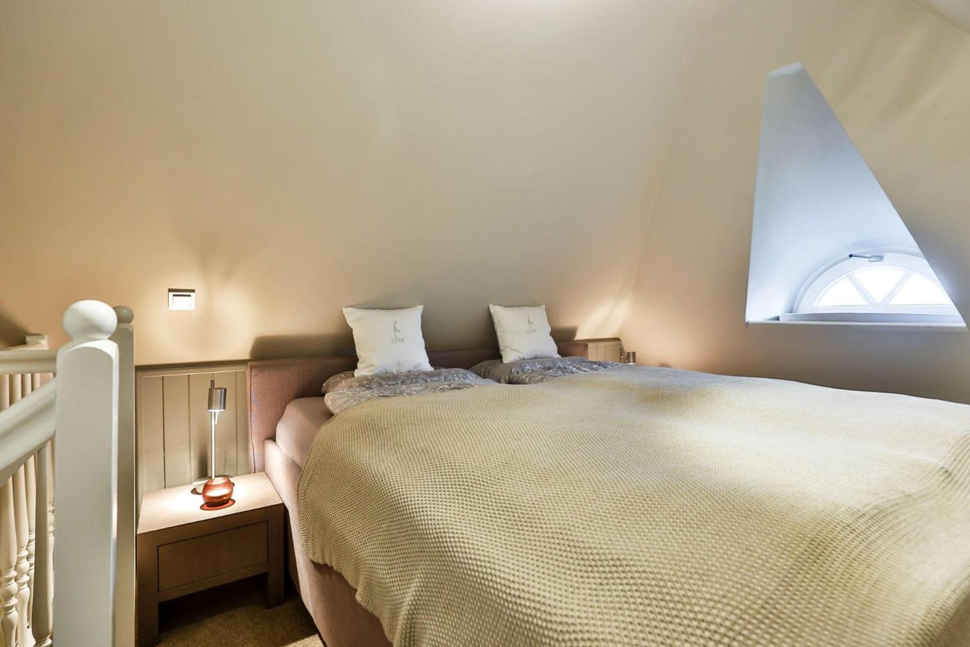 Kuschelnest unter Reet mit Pool und Sauna
