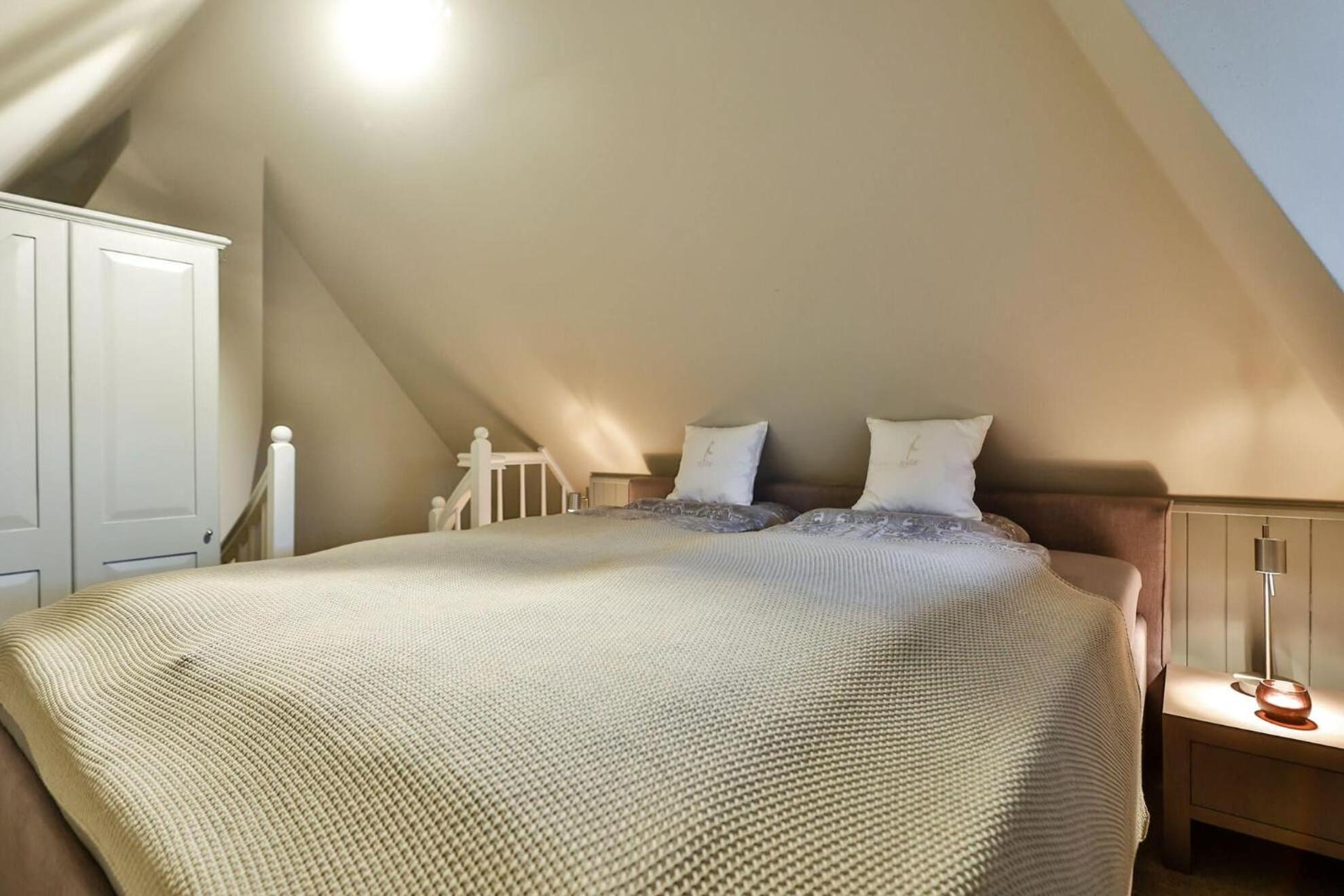 Kuschelnest unter Reet mit Pool und Sauna