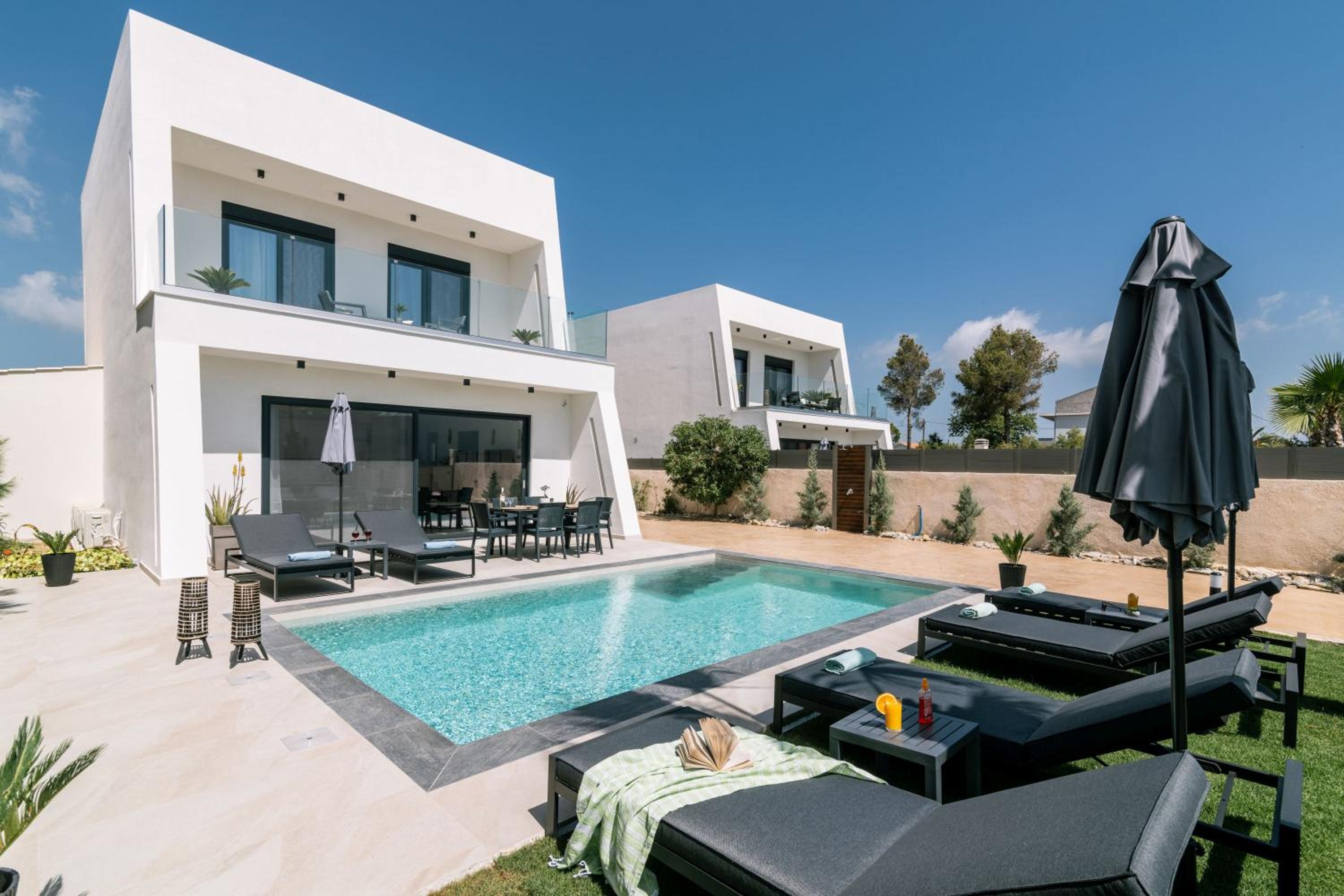 Laganas Vacations - SunWhite Villas - Private Pool  Cozy Atmosphere - Property Image 1