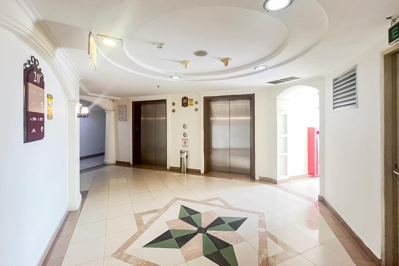 RedLiving Apartemen Mediterania Gajah Mada - S'Room Tower A view 4