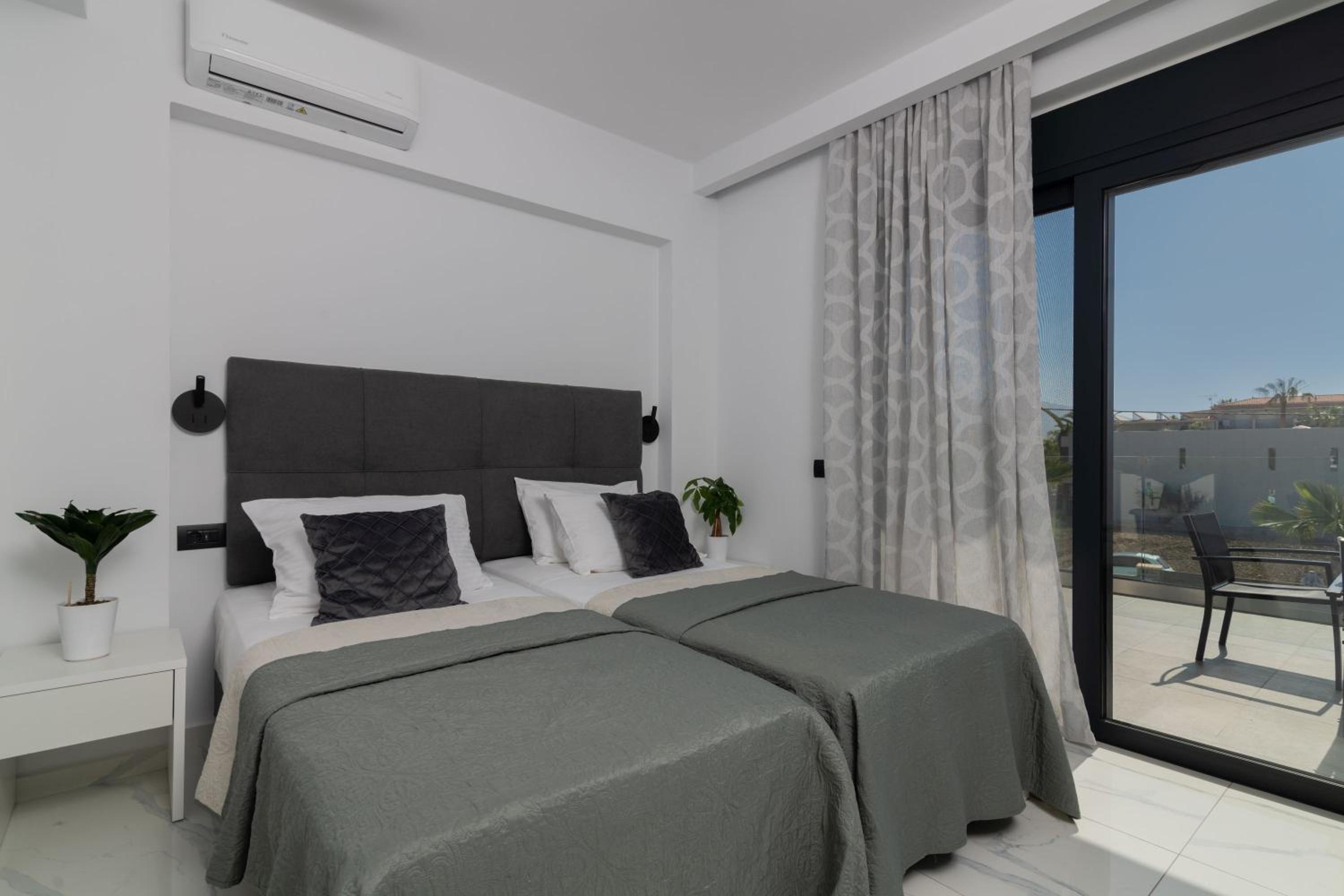 Laganas Vacations - SunWhite Villas - Private Pool  Cozy Atmosphere - Property Image 16