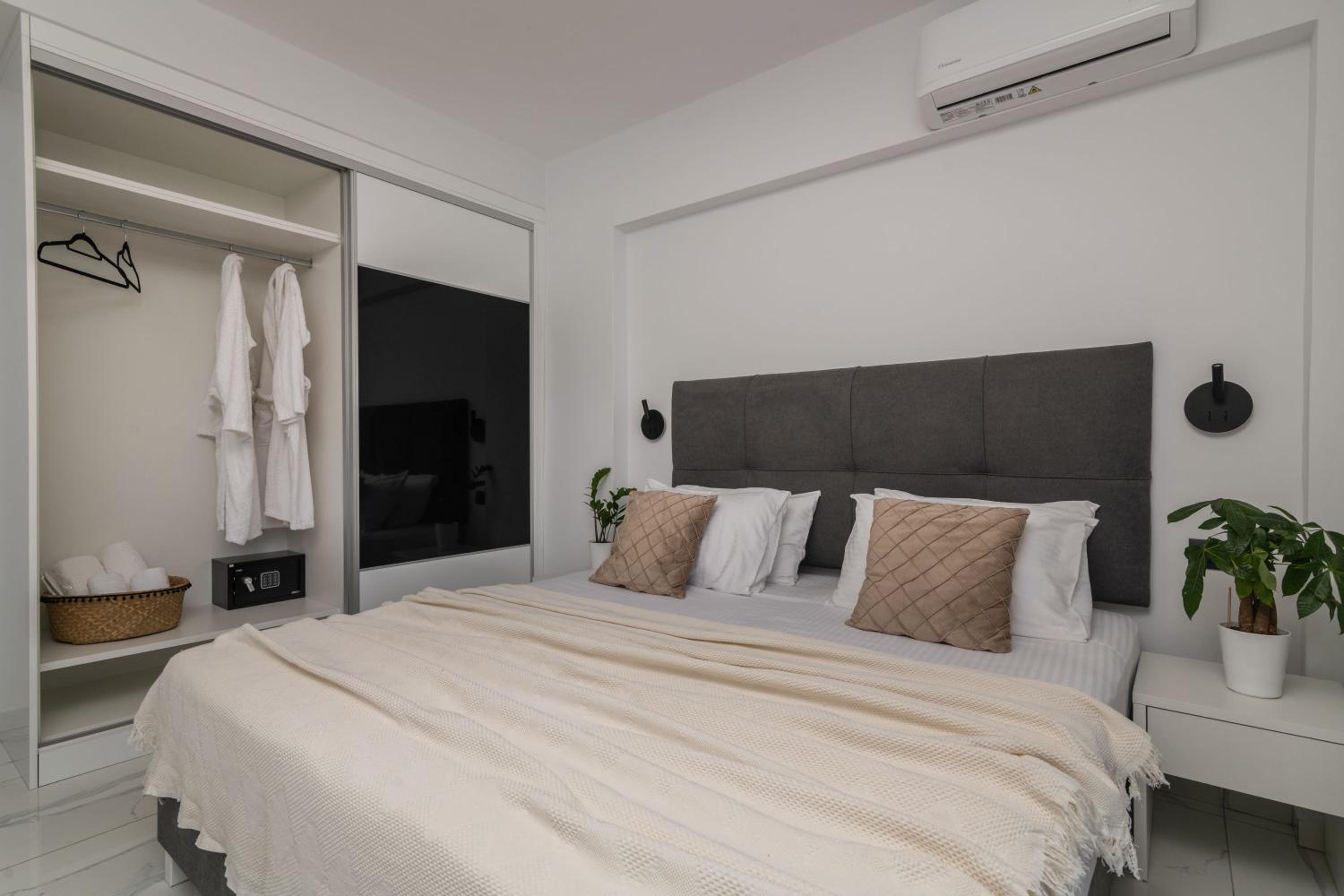 Laganas Vacations - SunWhite Villas - Private Pool  Cozy Atmosphere - Property Image 15