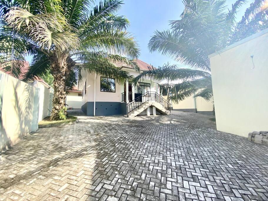 Beautiful Family & Friendly House in Kinyerezi view 2