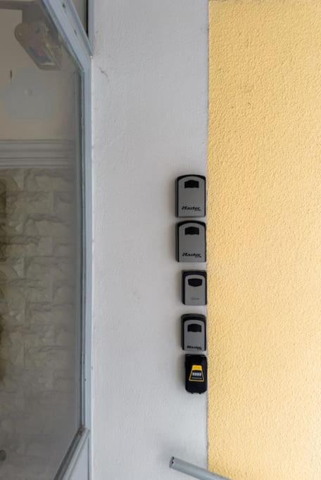 Vintage Apt next to Acropolis