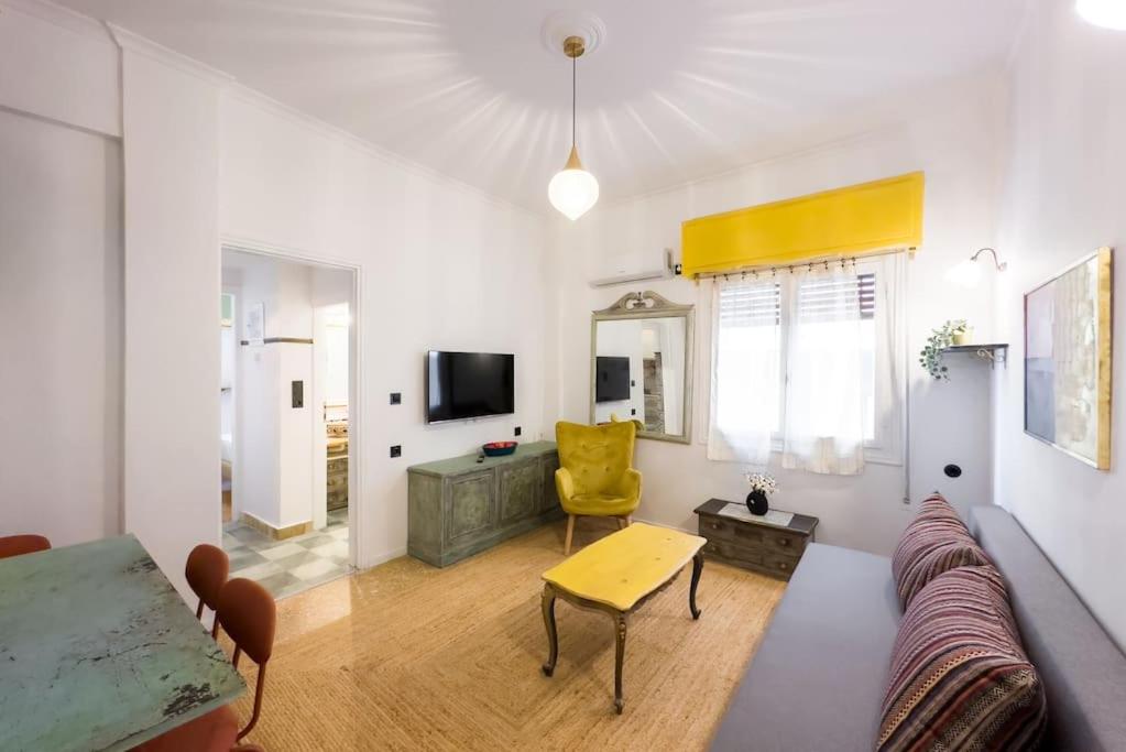 Vintage Apt next to Acropolis