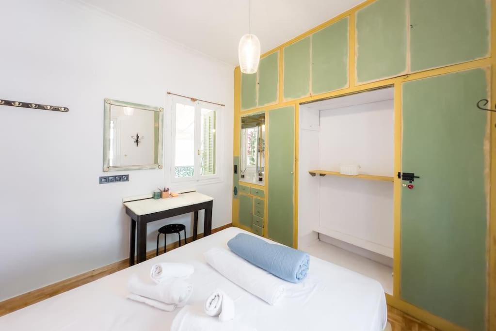 Vintage Apt next to Acropolis