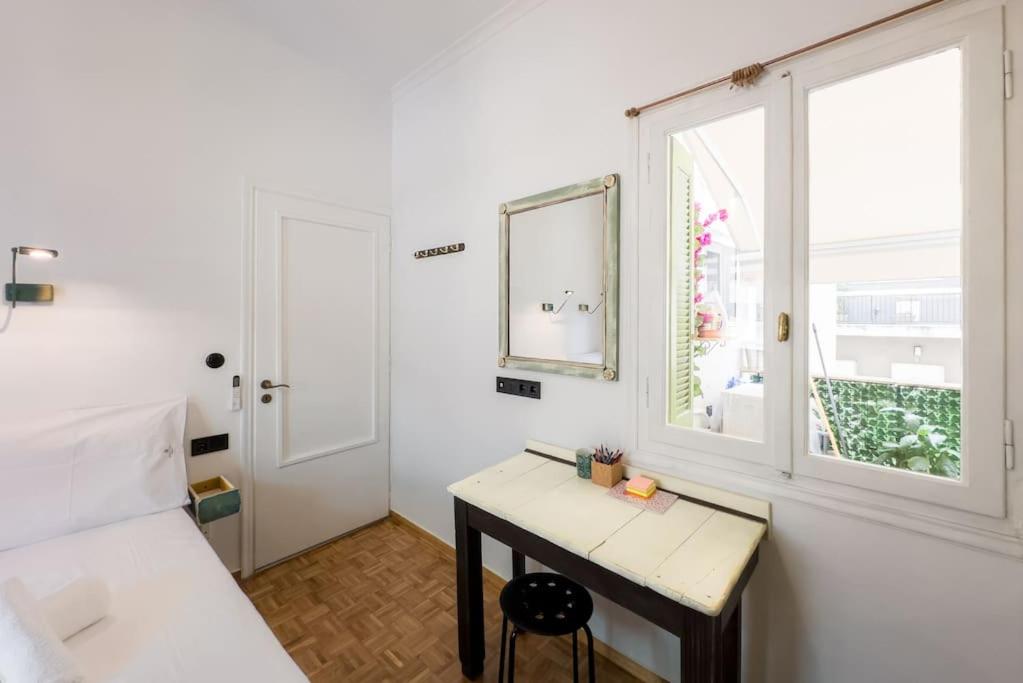 Vintage Apt next to Acropolis