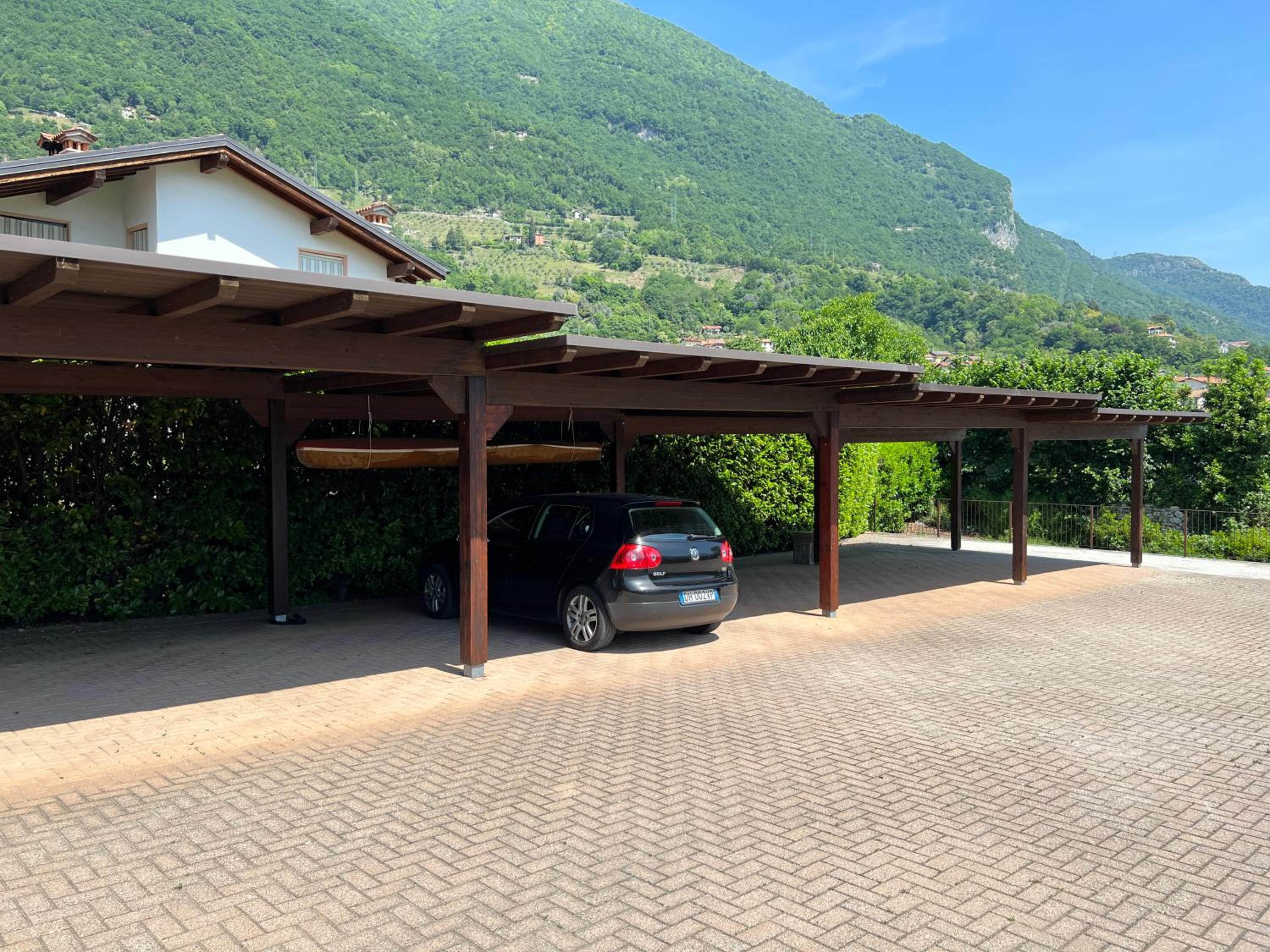 Alba sul Lago