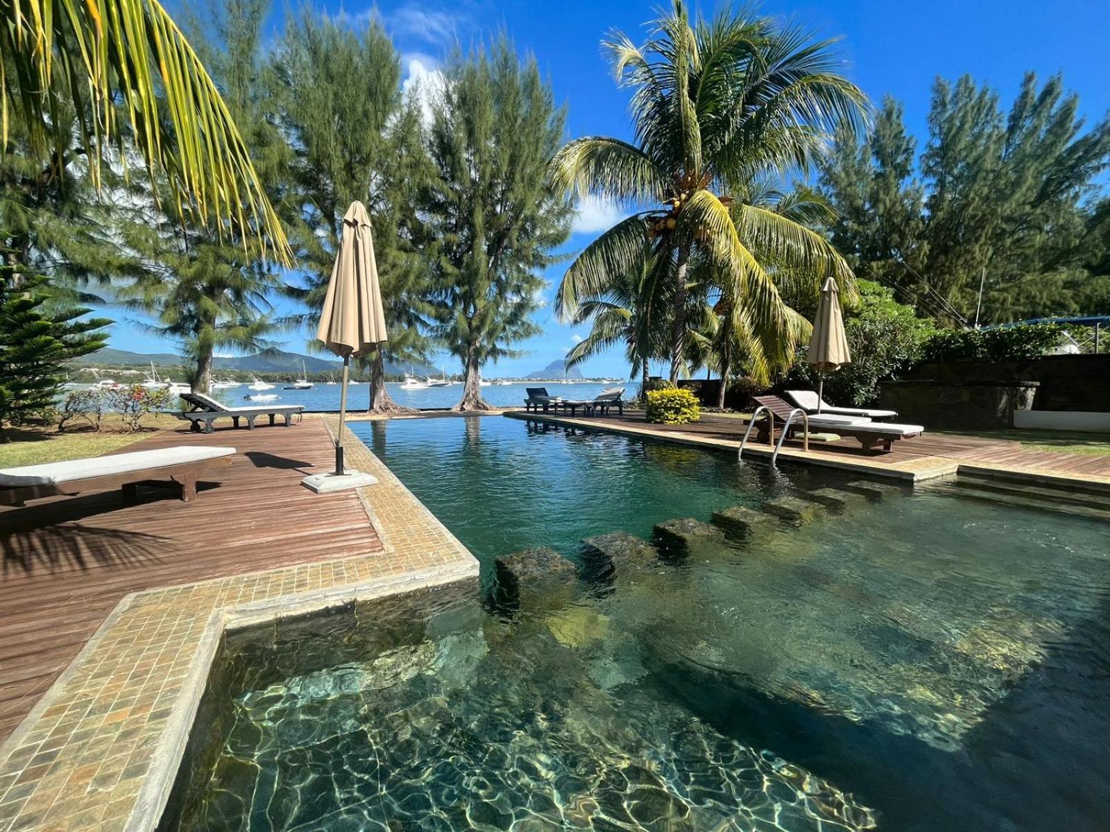 Olana Blue - Beachfront apartment photo 4