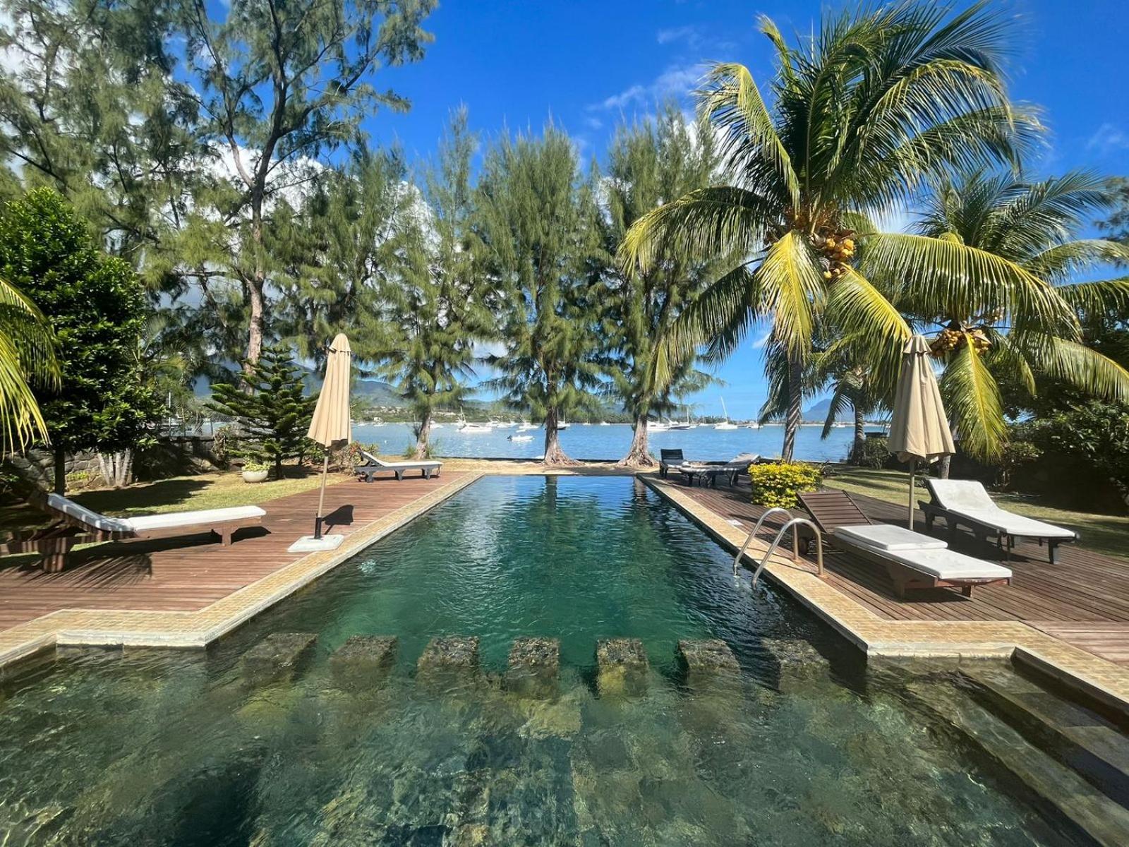 Olana Blue - Beachfront apartment photo 5