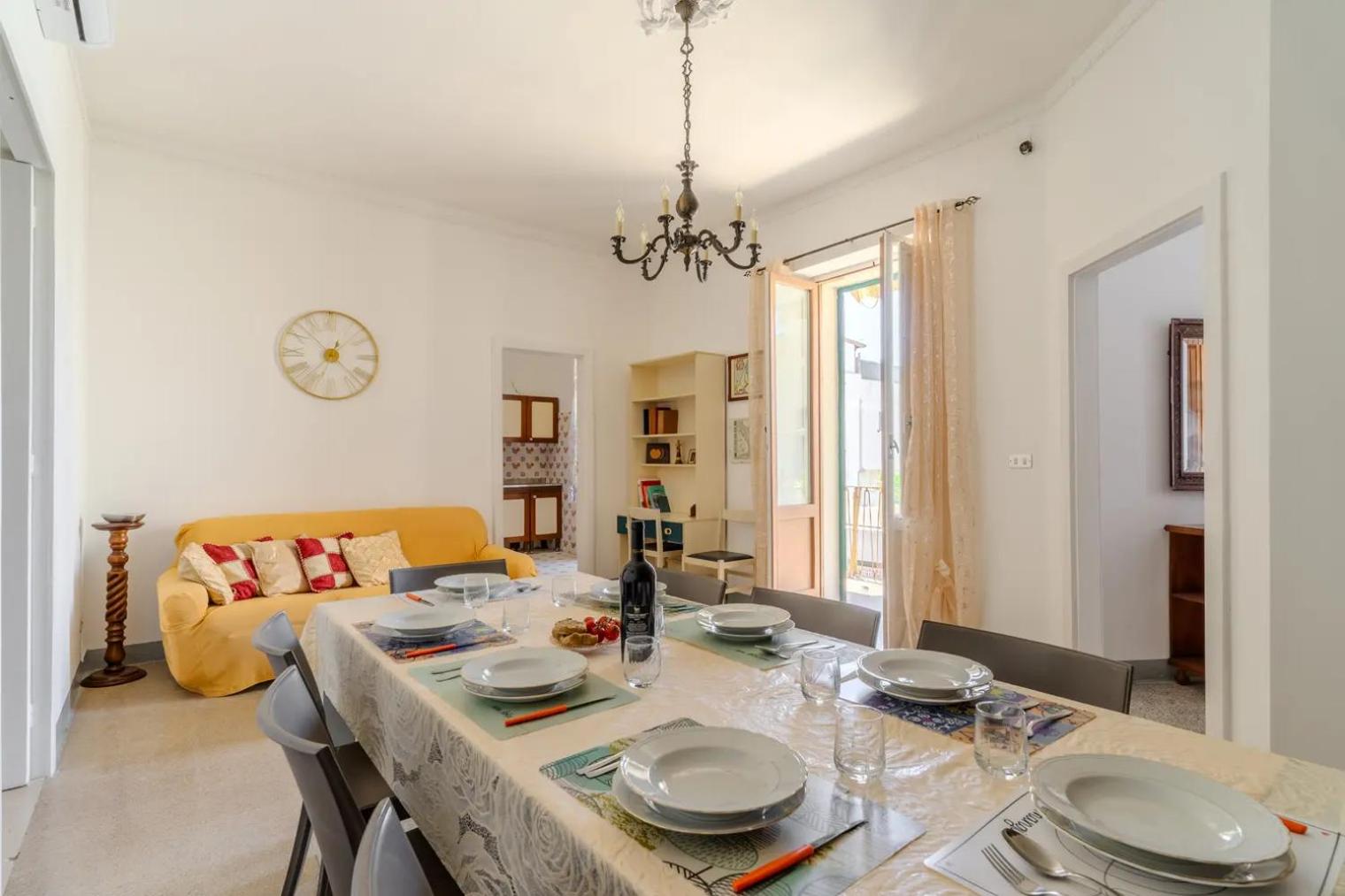 Maison MALU en Nardò — dining